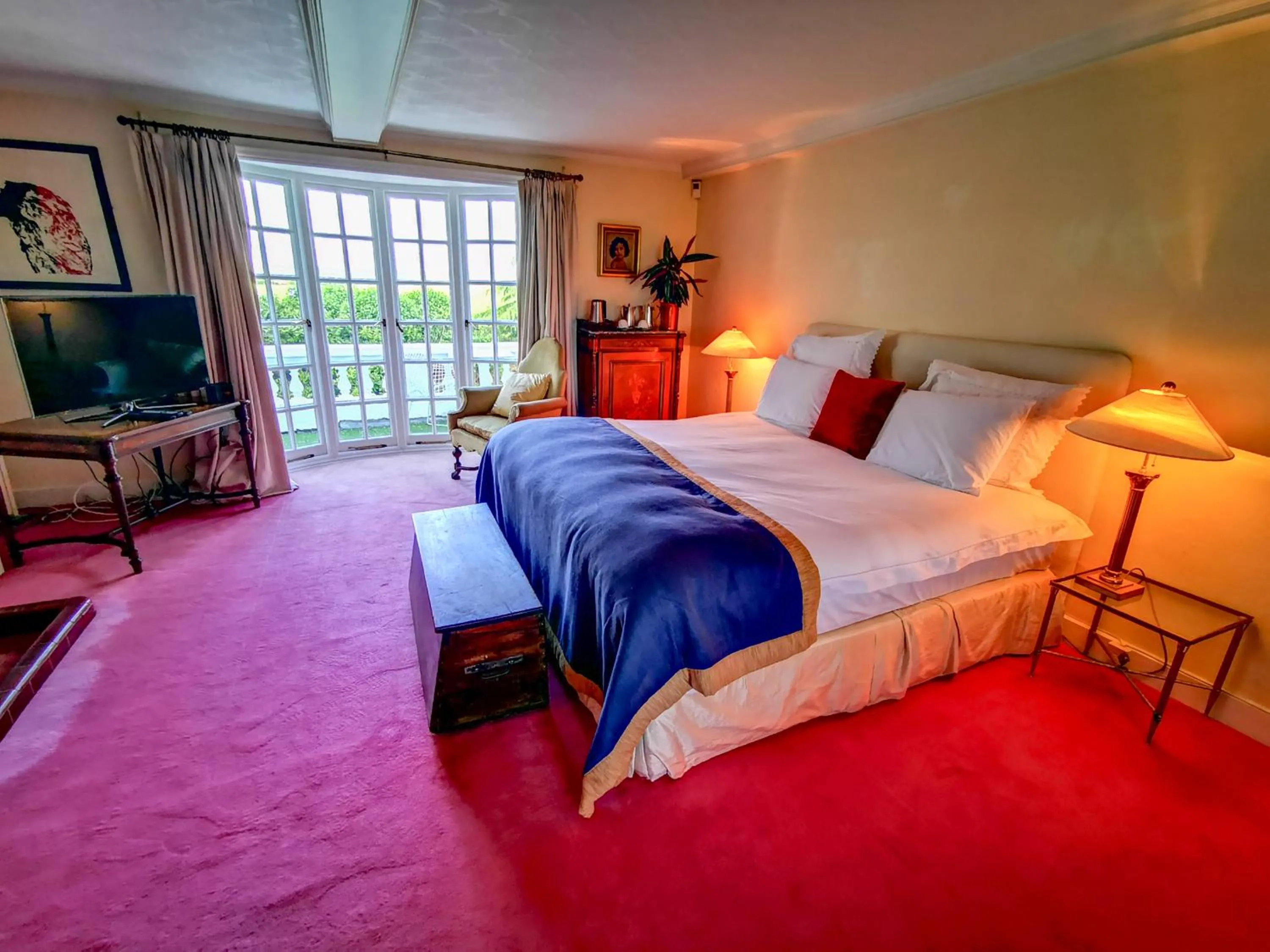 Bedroom, Bed in Cedar House Boutique B&B