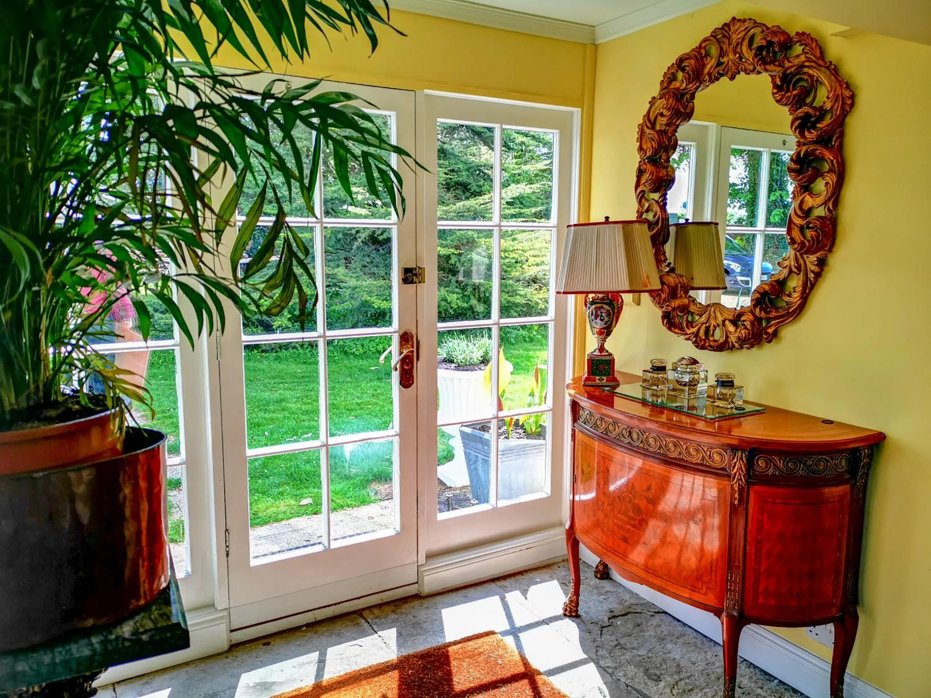 Facade/entrance in Cedar House Boutique B&B