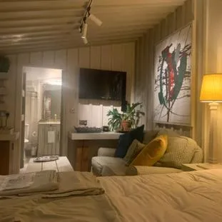 Bed in Cedar House Boutique B&B