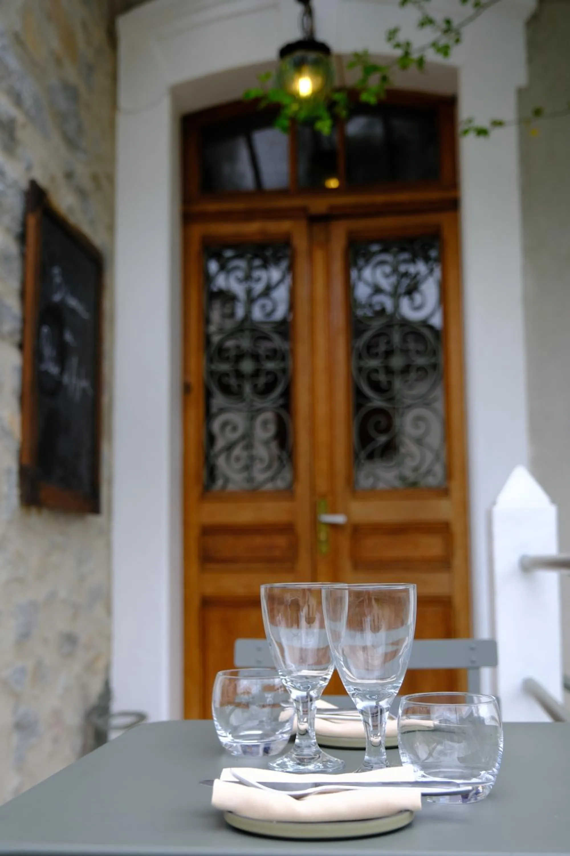 Patio in Le Rêve d'Aghon Chambres et Restaurant