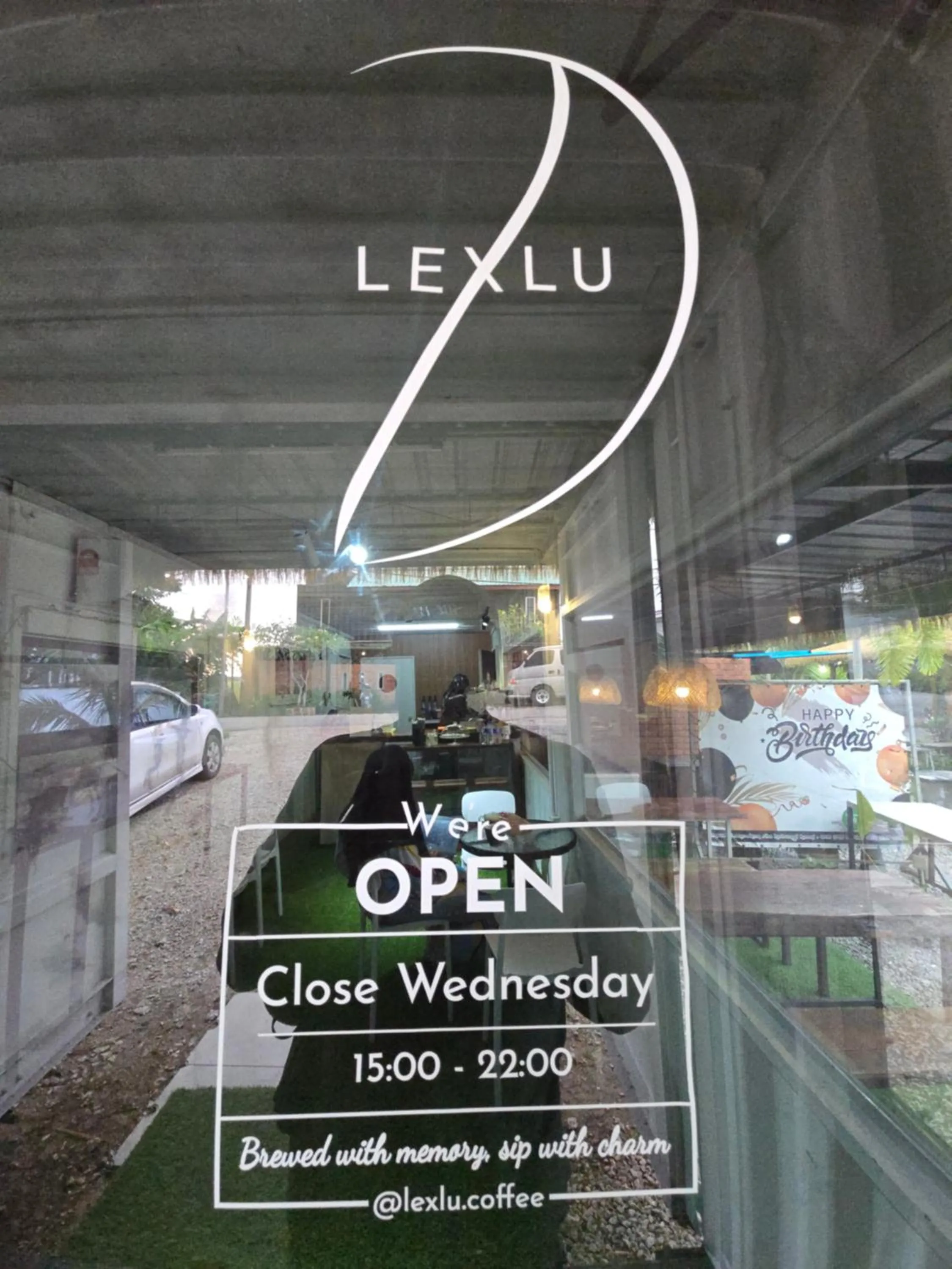 Restaurant/places to eat in Dangau Sala D'Kontena