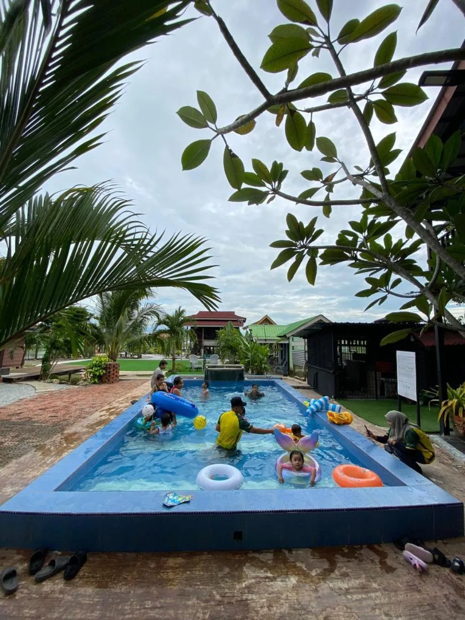 Pool view in Dangau Sala D'Kontena