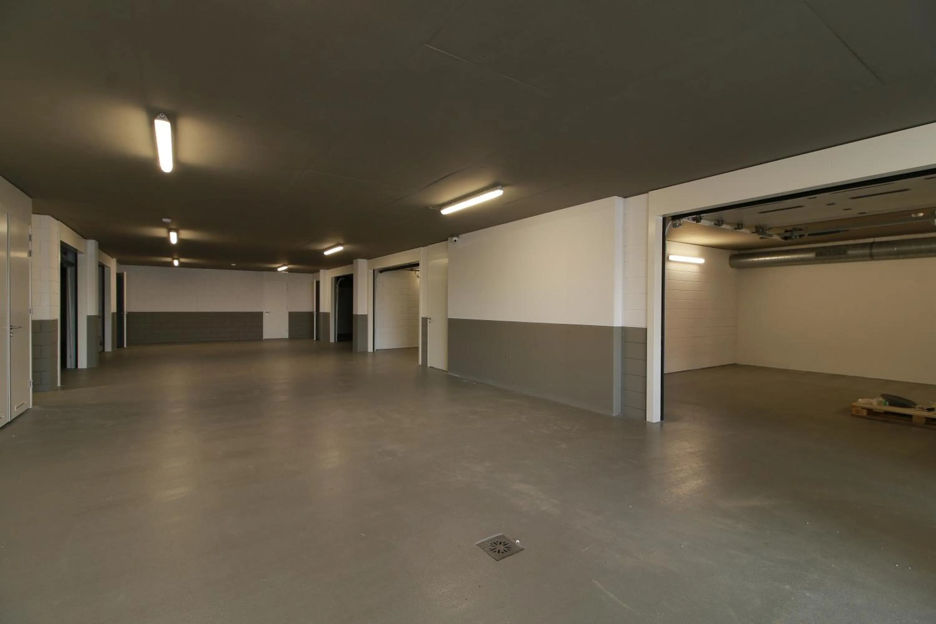 Parking in Maris Apartments