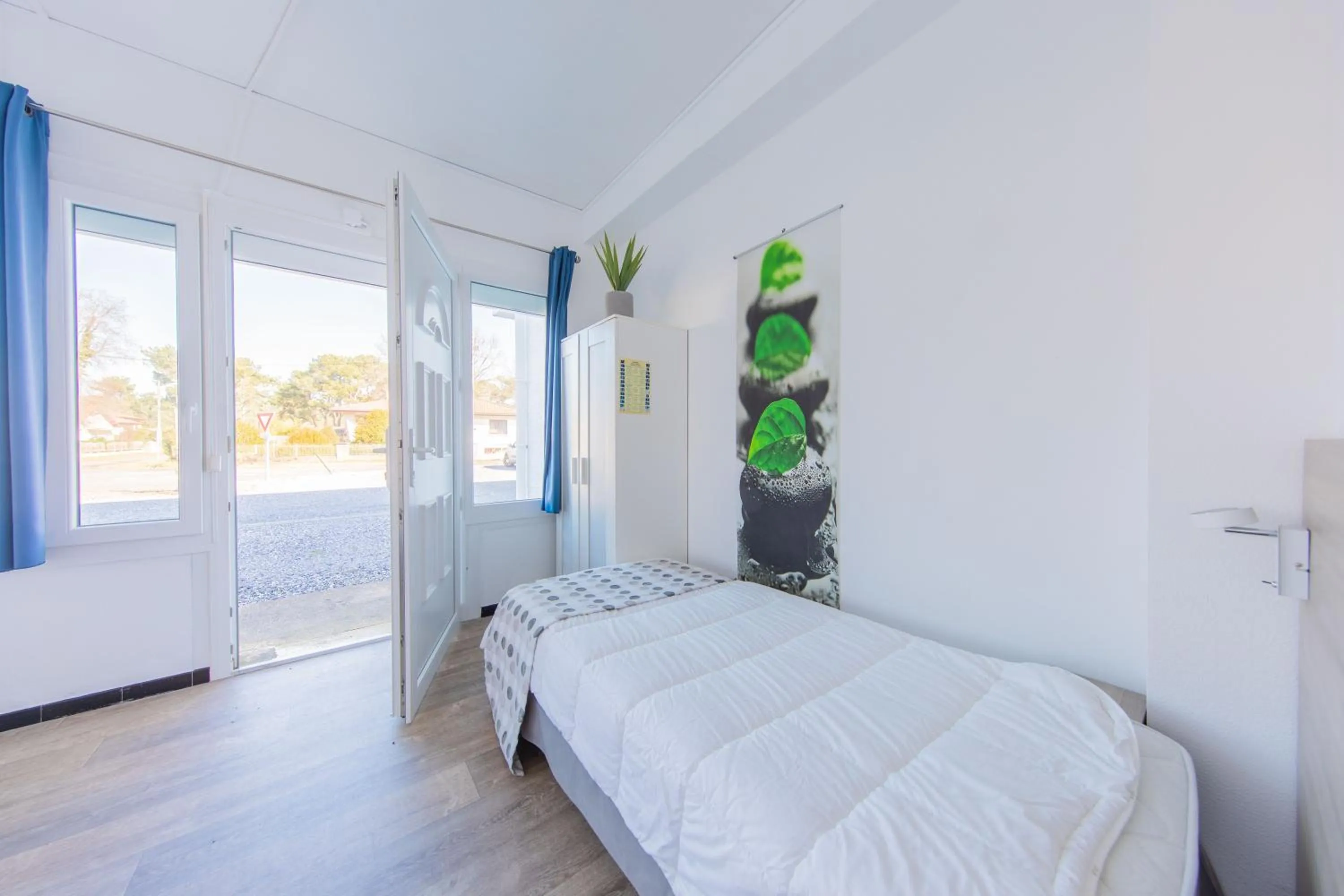 Bed in Hôtel Land'Azur