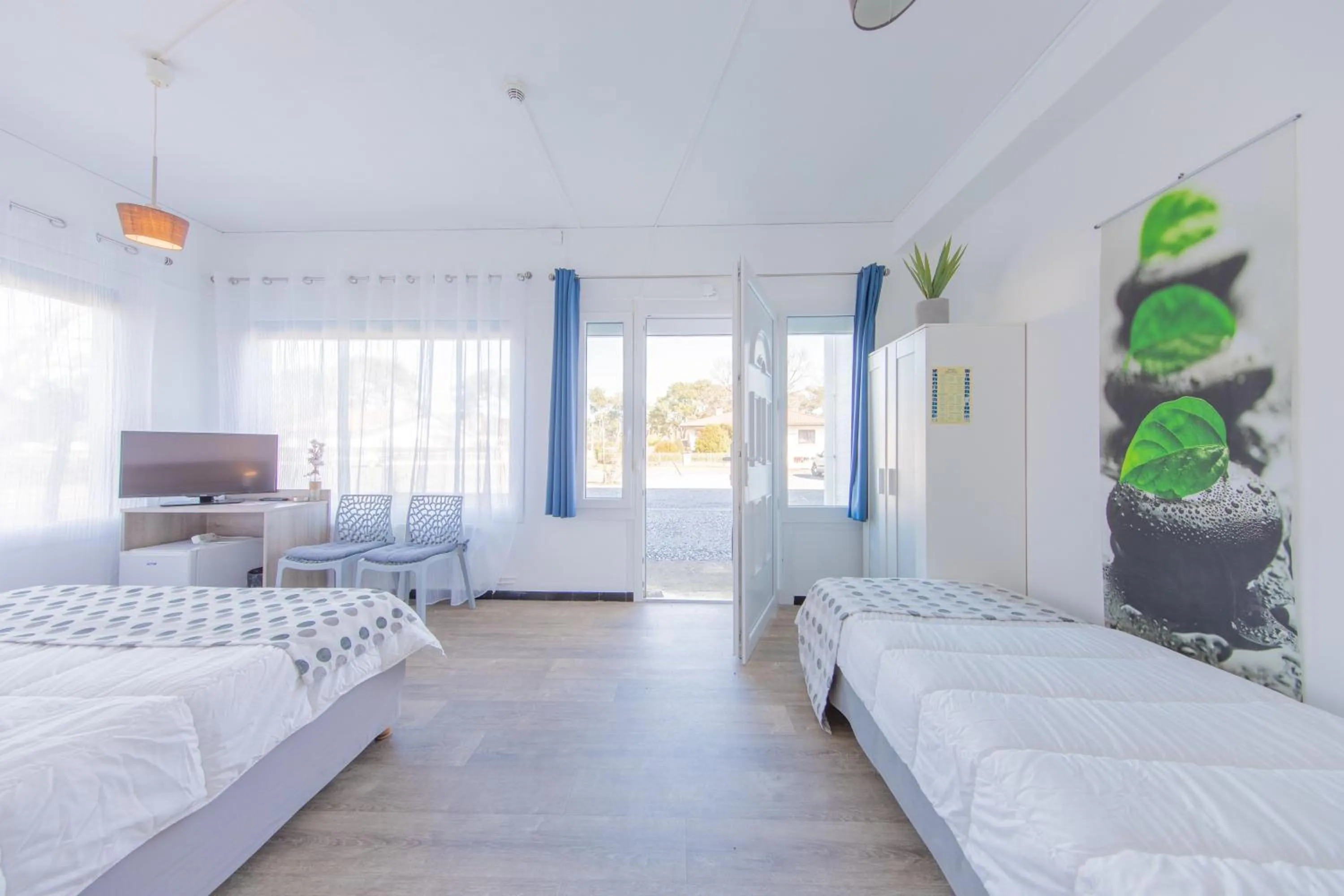 Bed in Hôtel Land'Azur