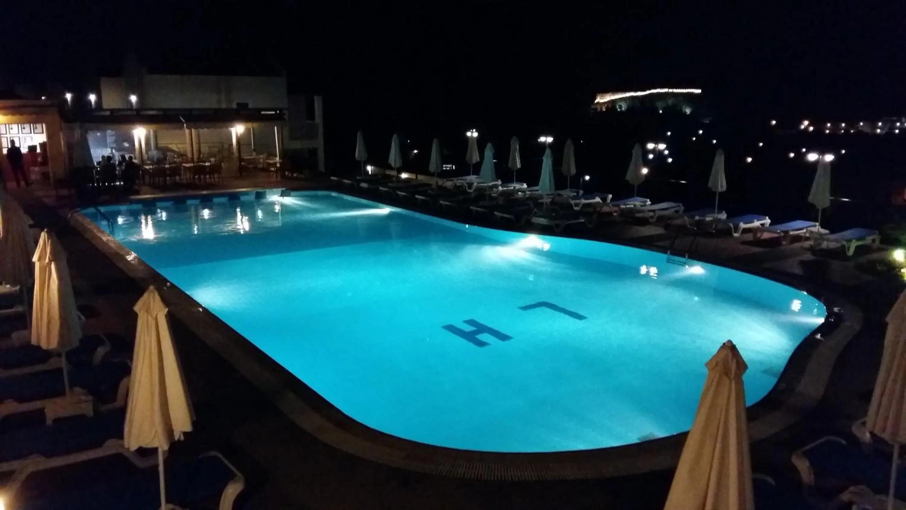 Pool view in LINDOS HORIZON