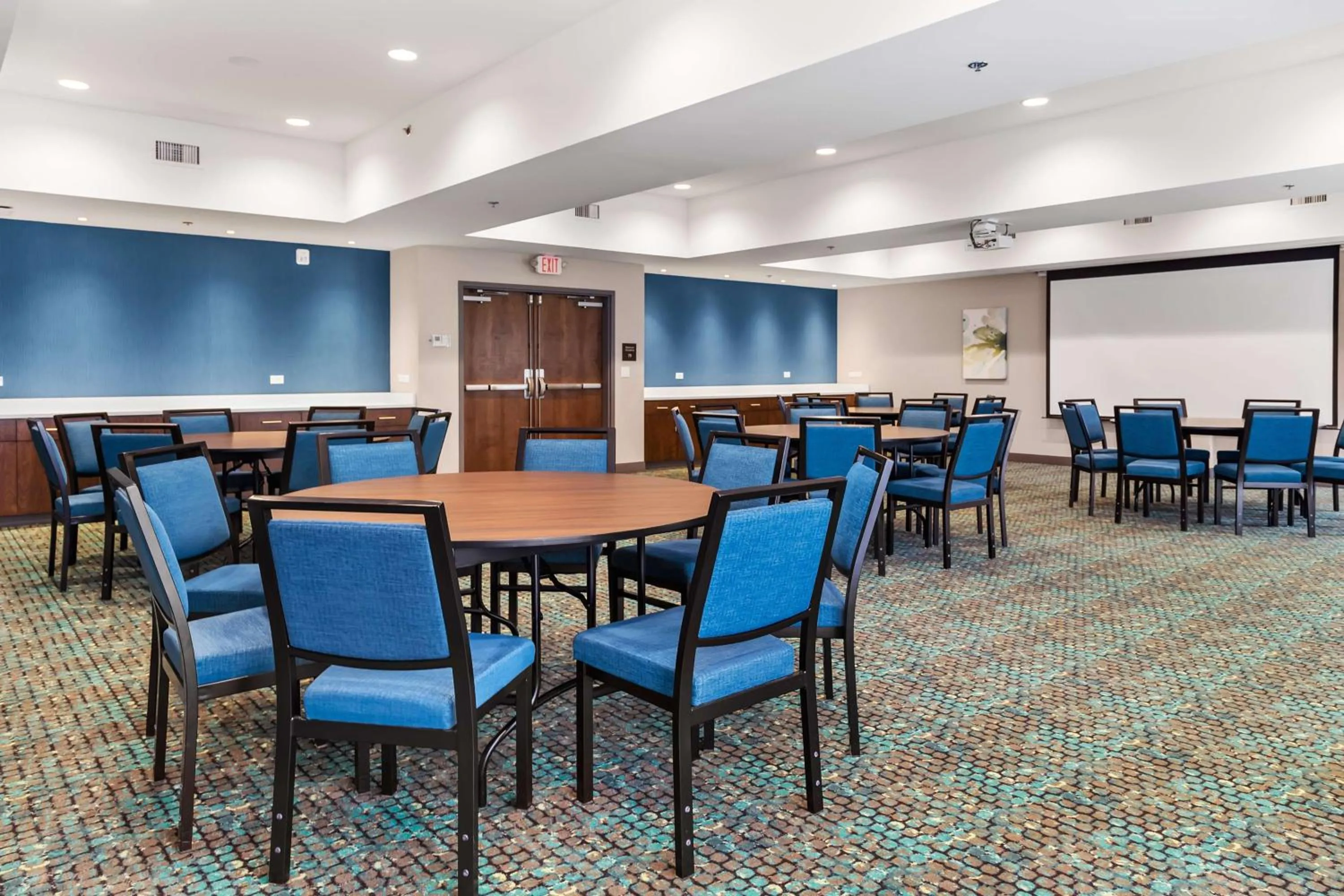 Meeting/conference room in Hampton Inn Madison, OH