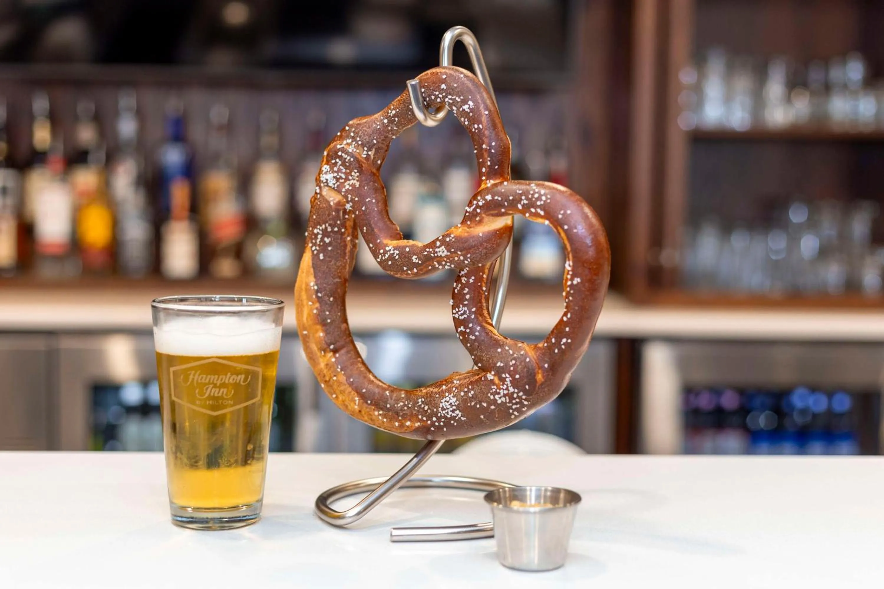 Restaurant/places to eat in Hampton Inn Madison, OH