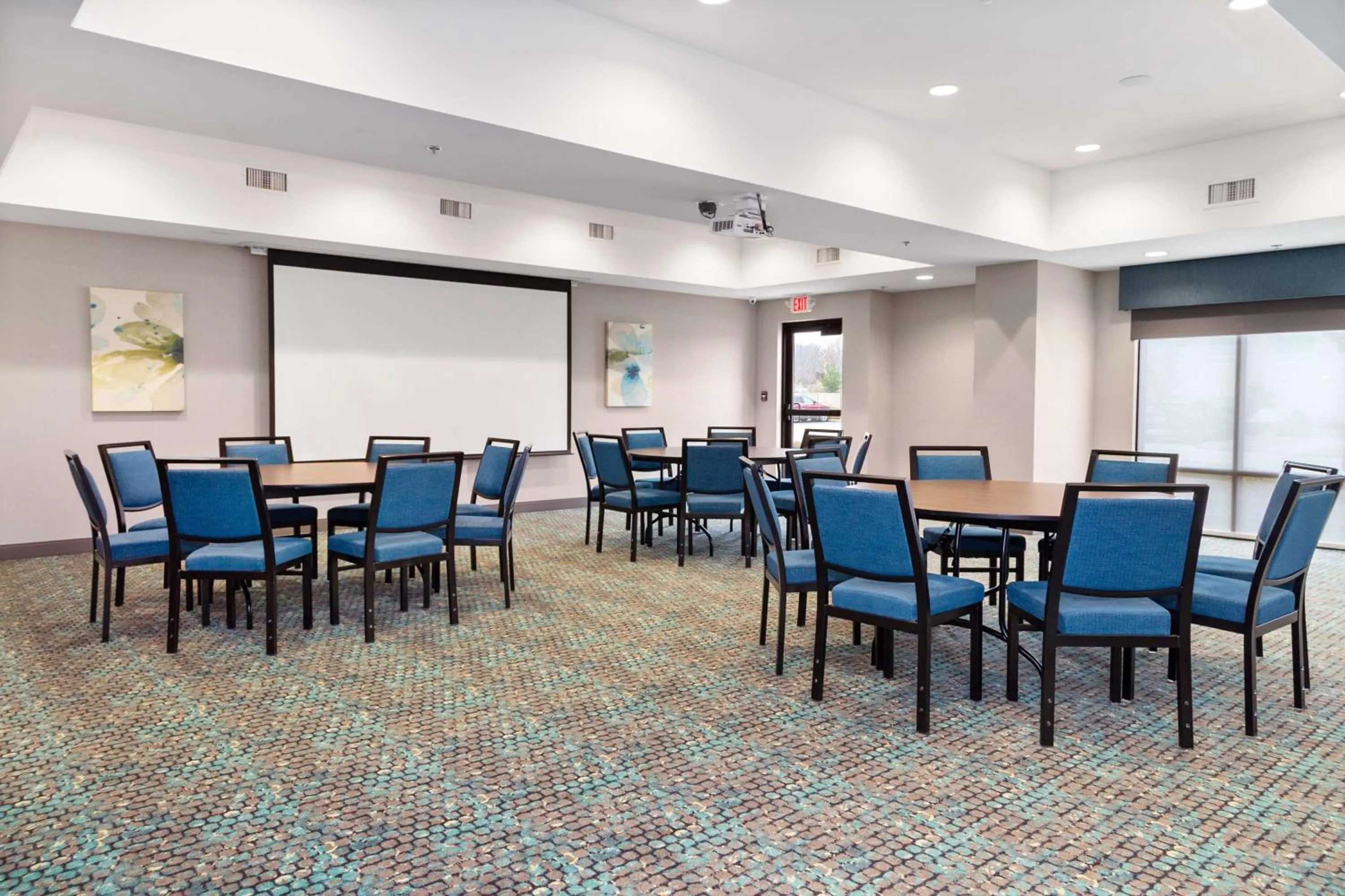 Meeting/conference room in Hampton Inn Madison, OH