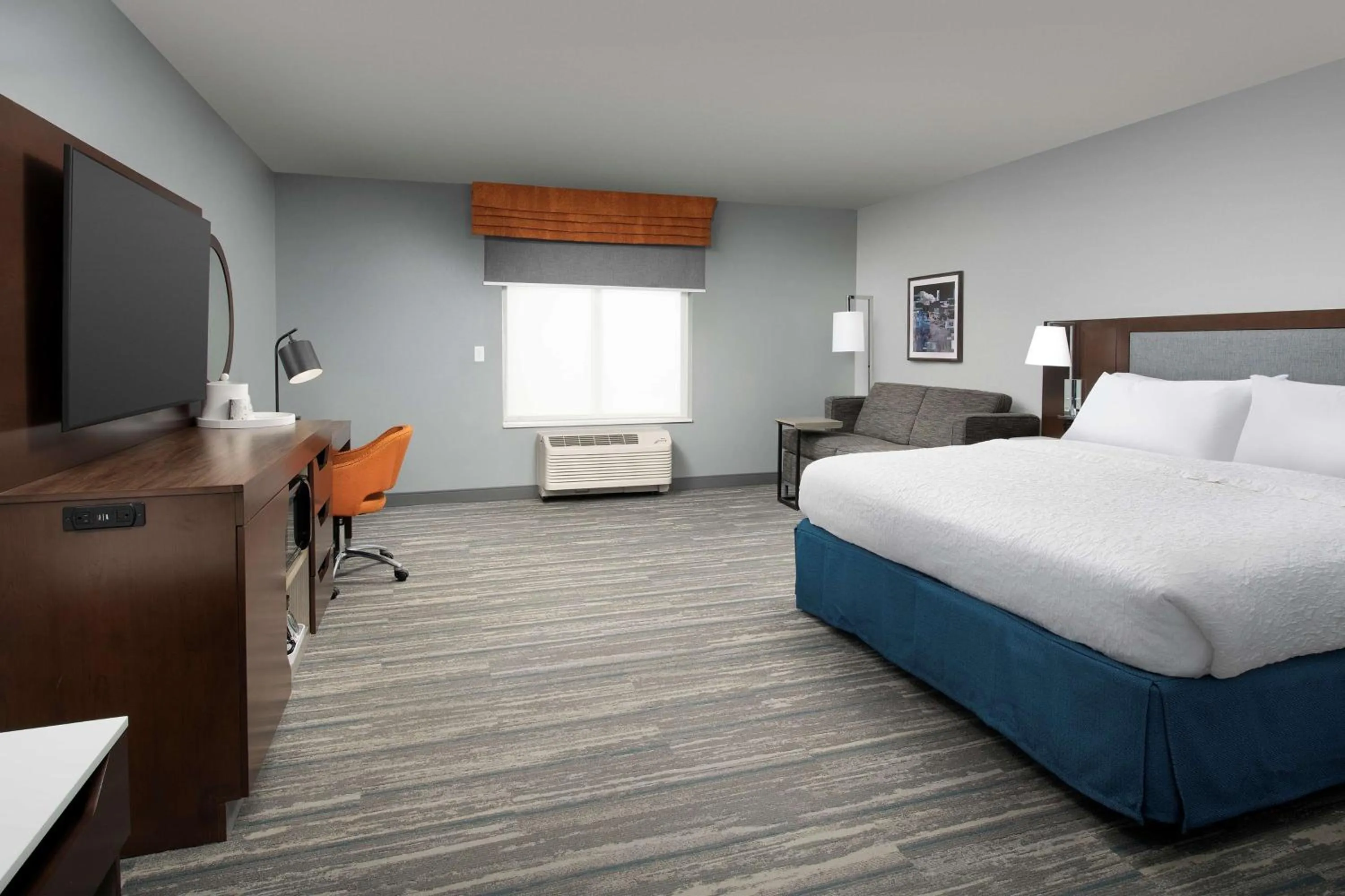 Bedroom, Bed in Hampton Inn & Suites Rapid City Rushmore, SD
