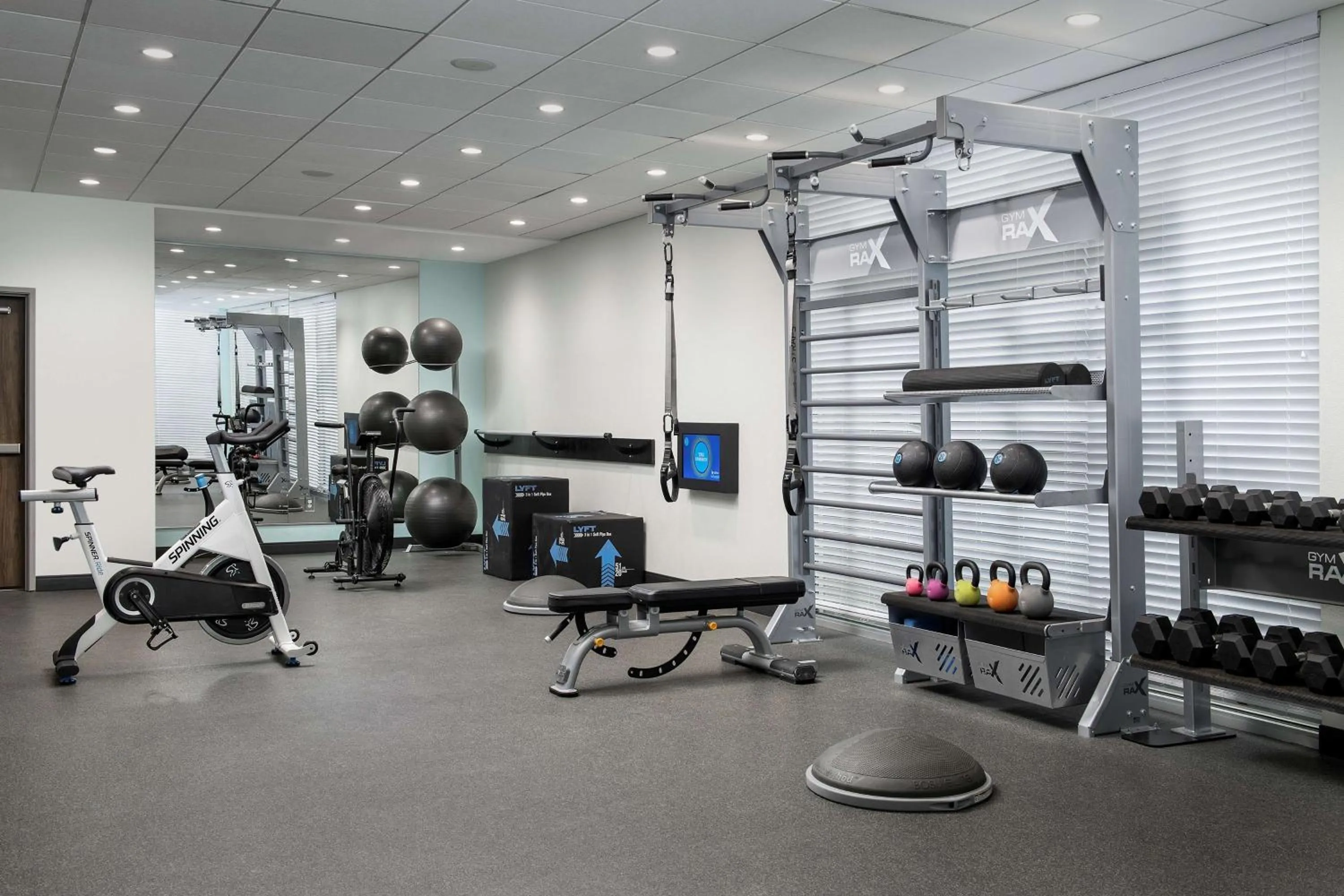 Fitness centre/facilities in Hampton Inn & Suites Rapid City Rushmore, SD