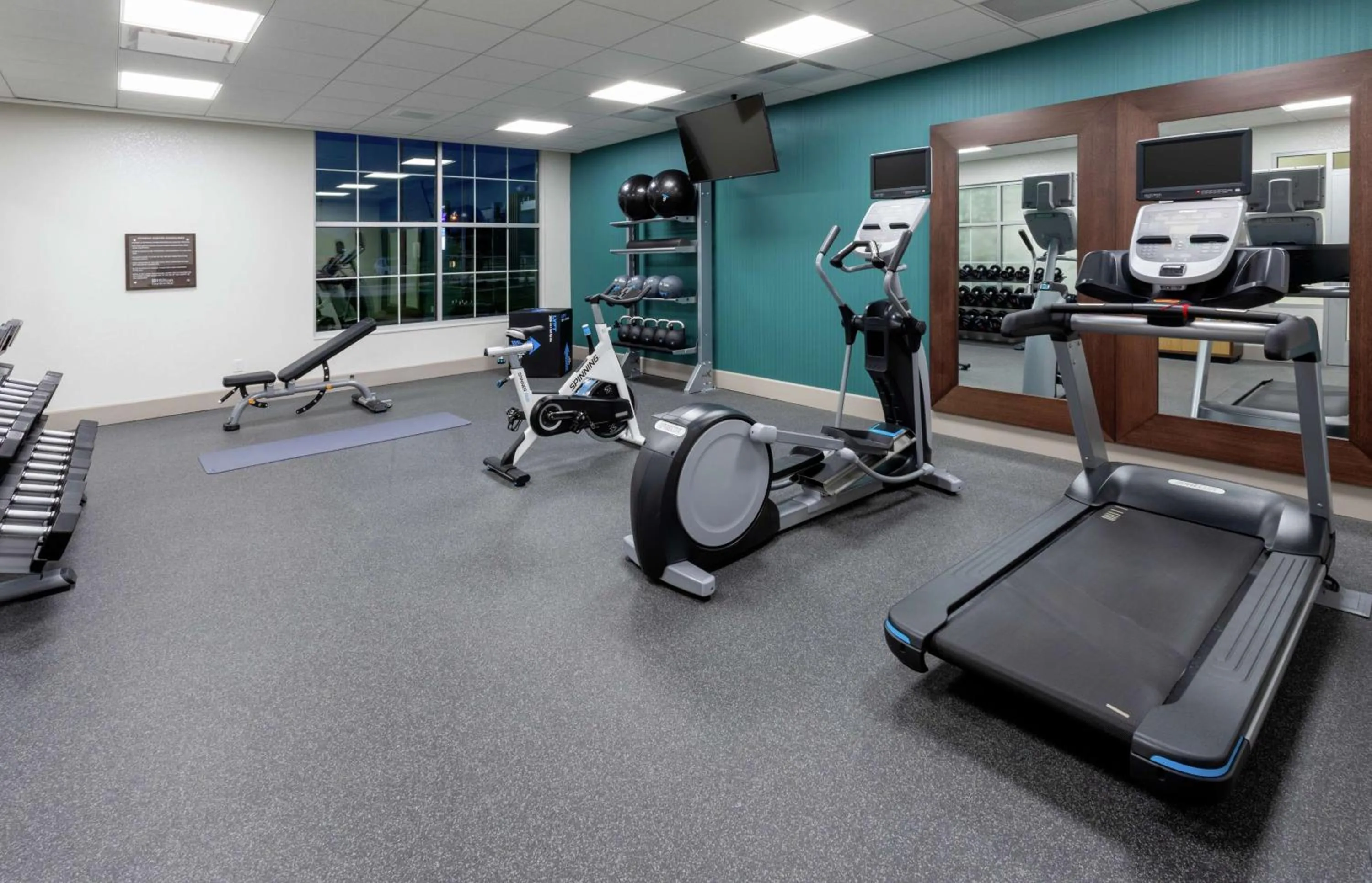Fitness centre/facilities in Hilton Garden Inn St. Cloud, Mn
