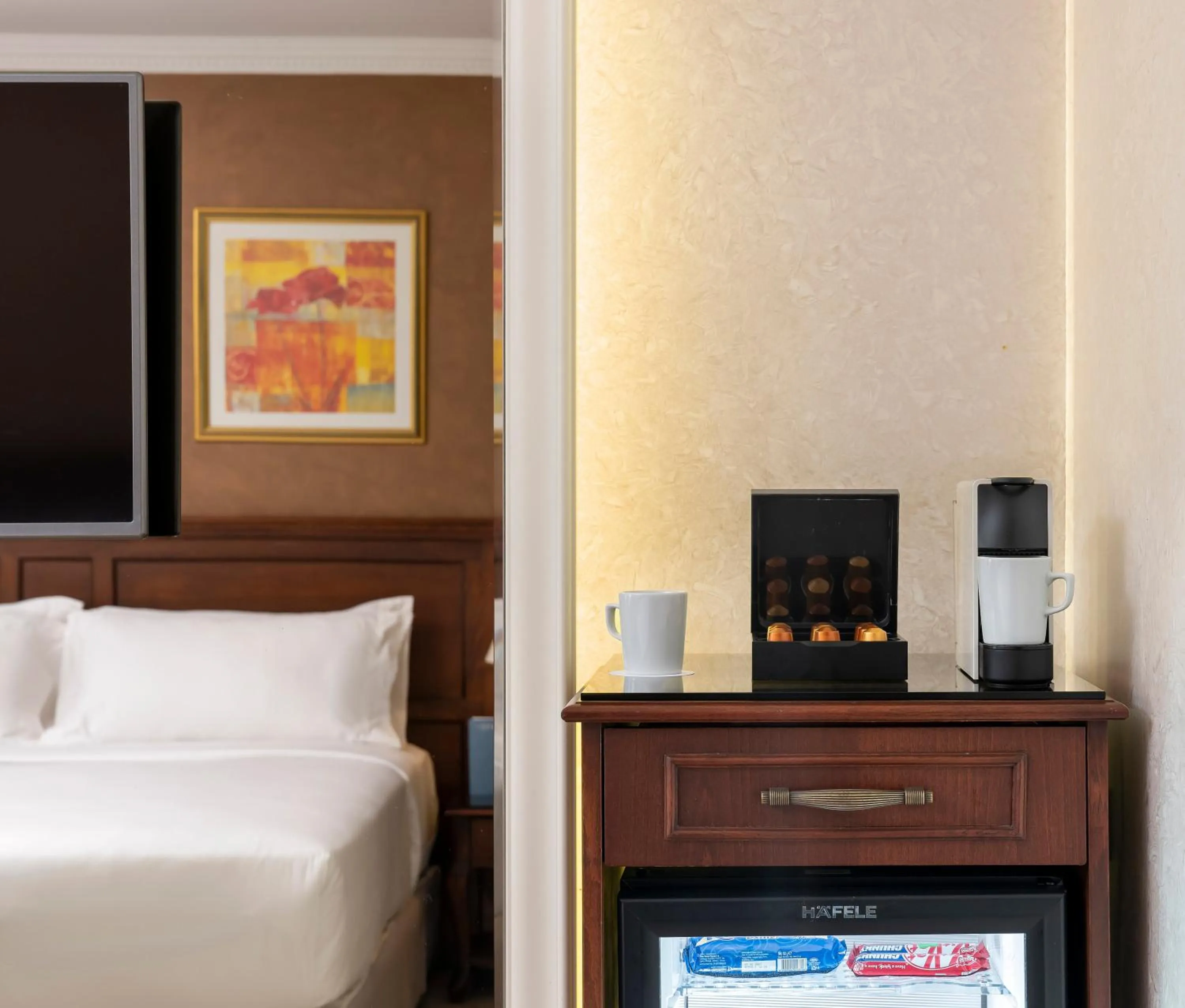 Coffee/tea facilities, Bed in Occidental Taksim