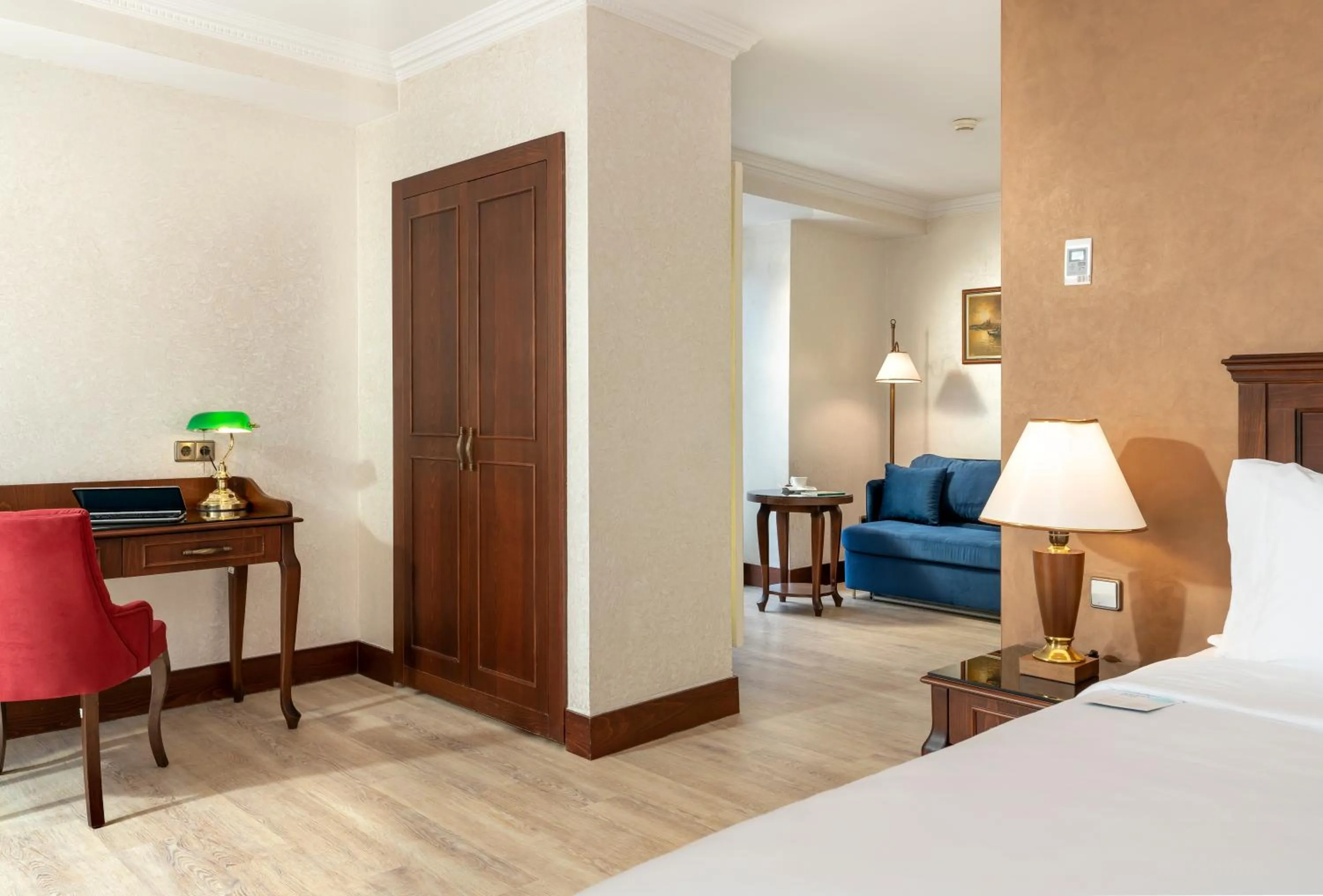 Bed in Occidental Taksim