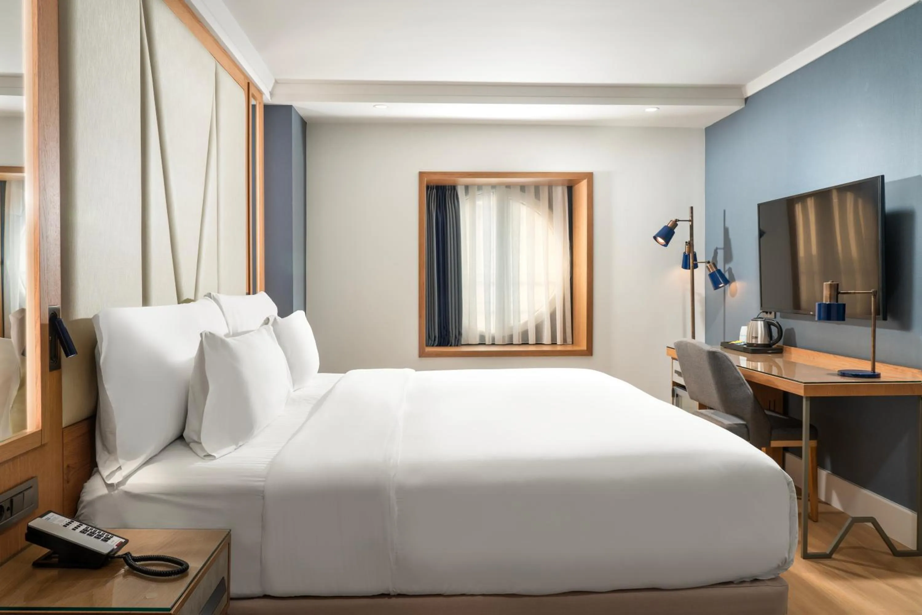 Bed in Occidental Taksim