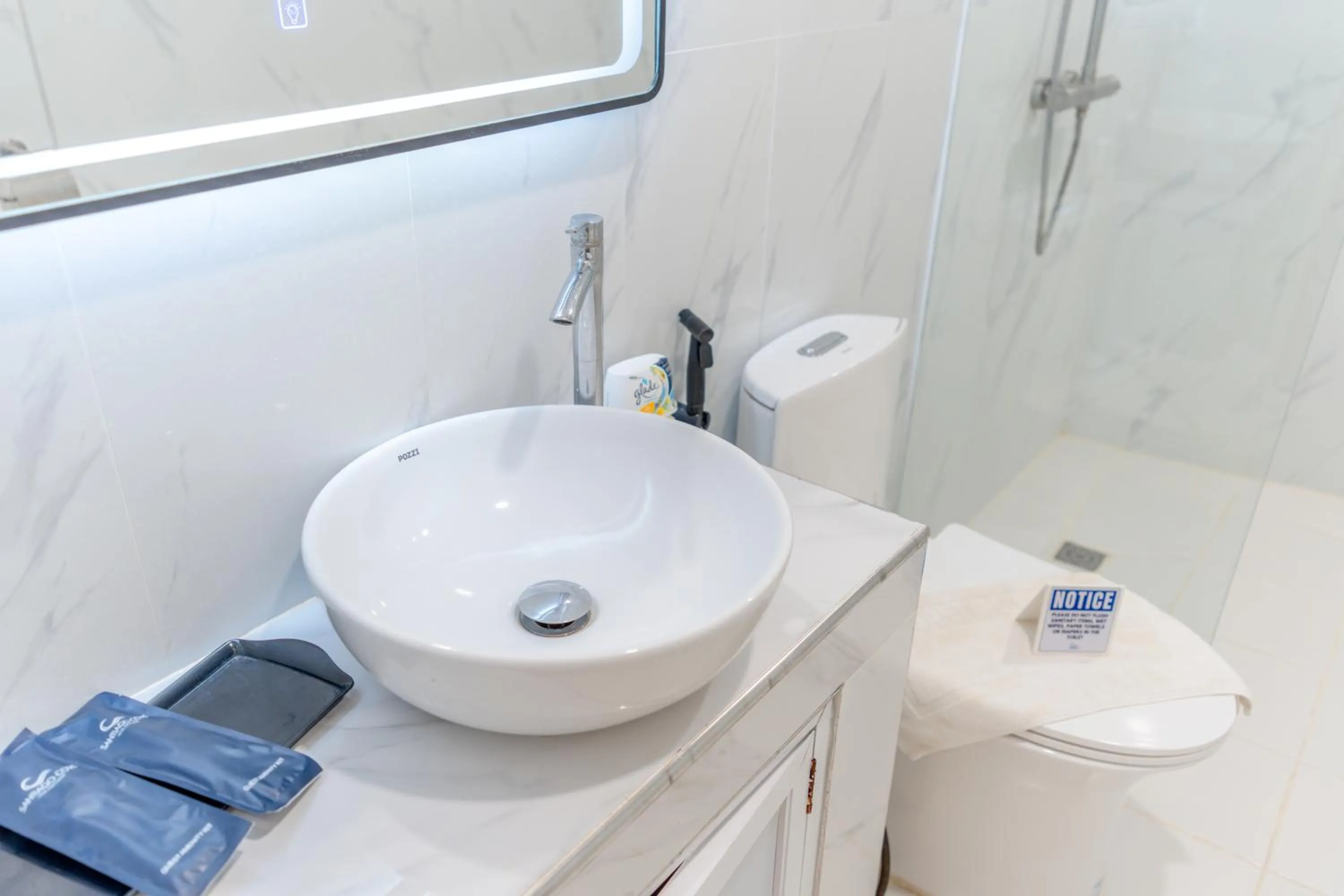 Santiago Cove Hotel and Restaurant