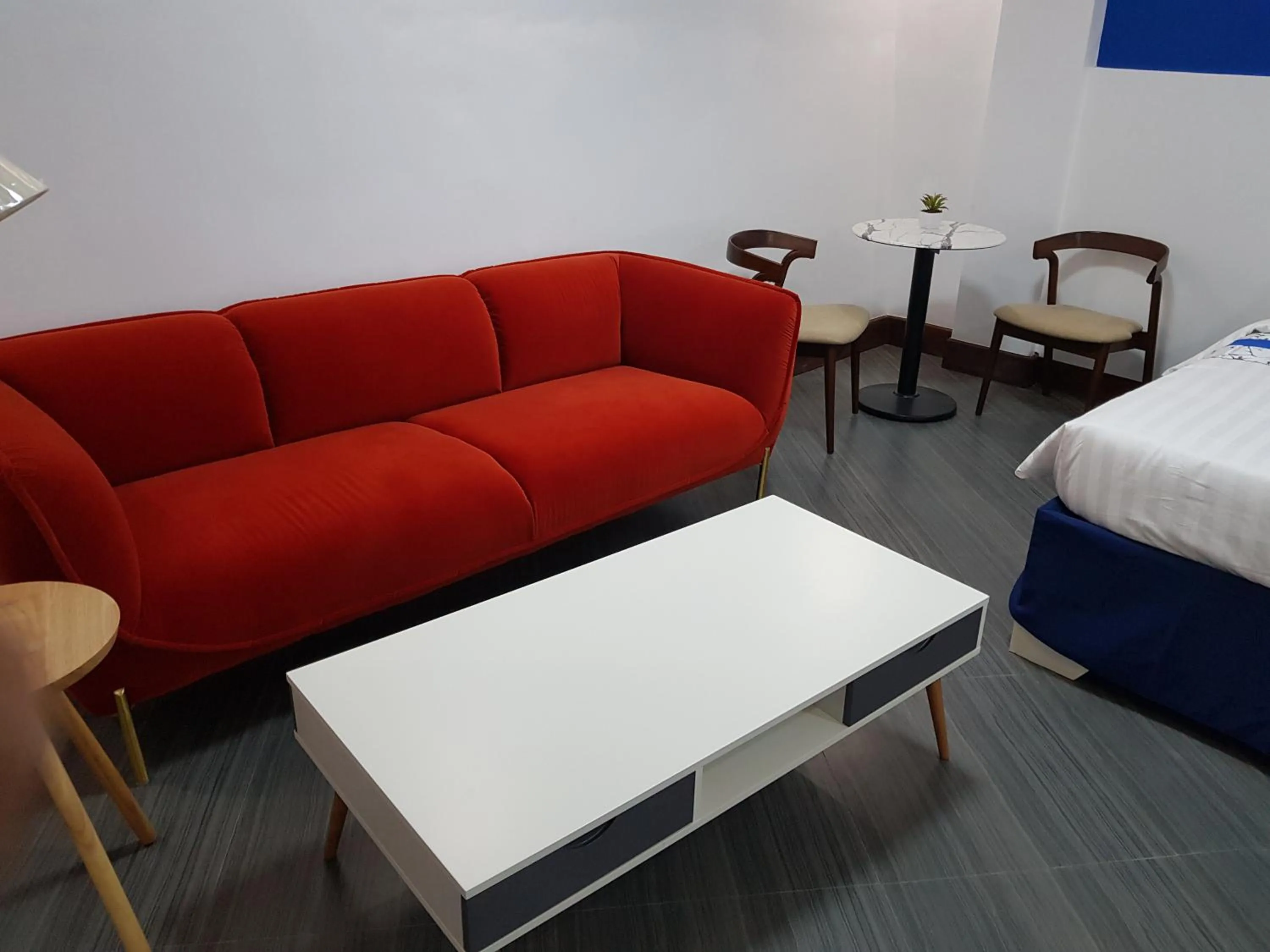 Bed in Santiago Cove Hotel and Restaurant