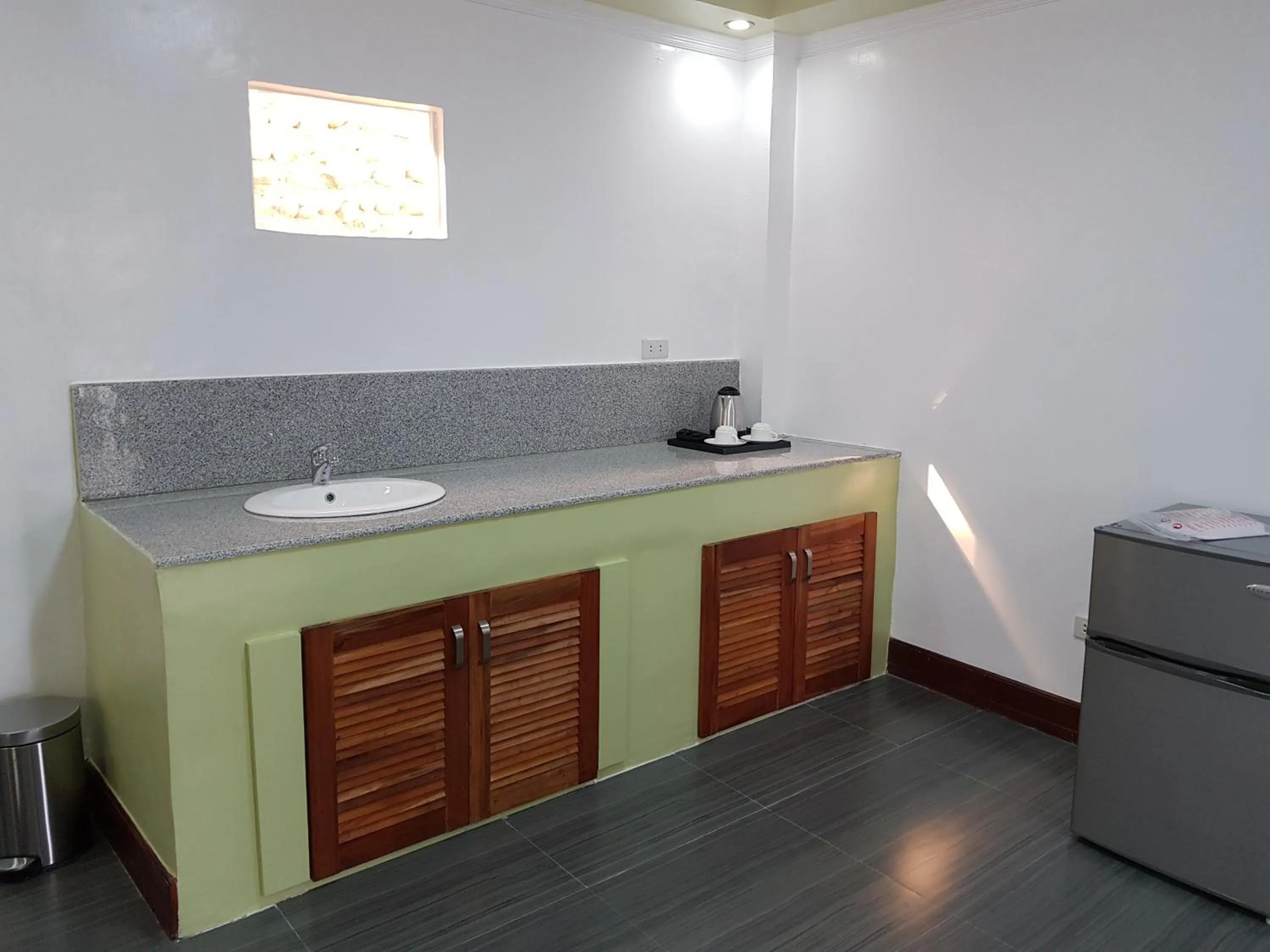 Santiago Cove Hotel and Restaurant