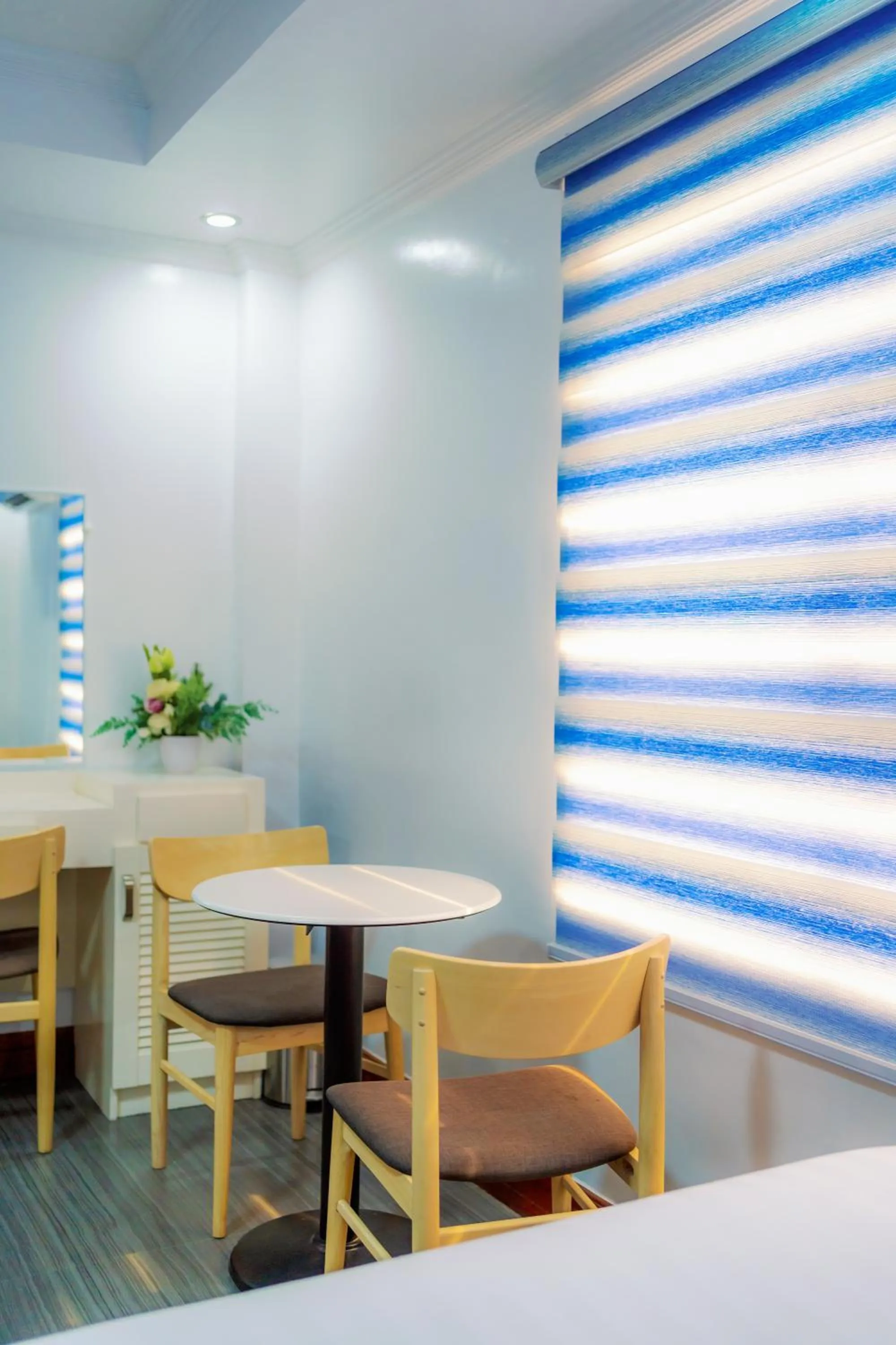 Bed in Santiago Cove Hotel and Restaurant