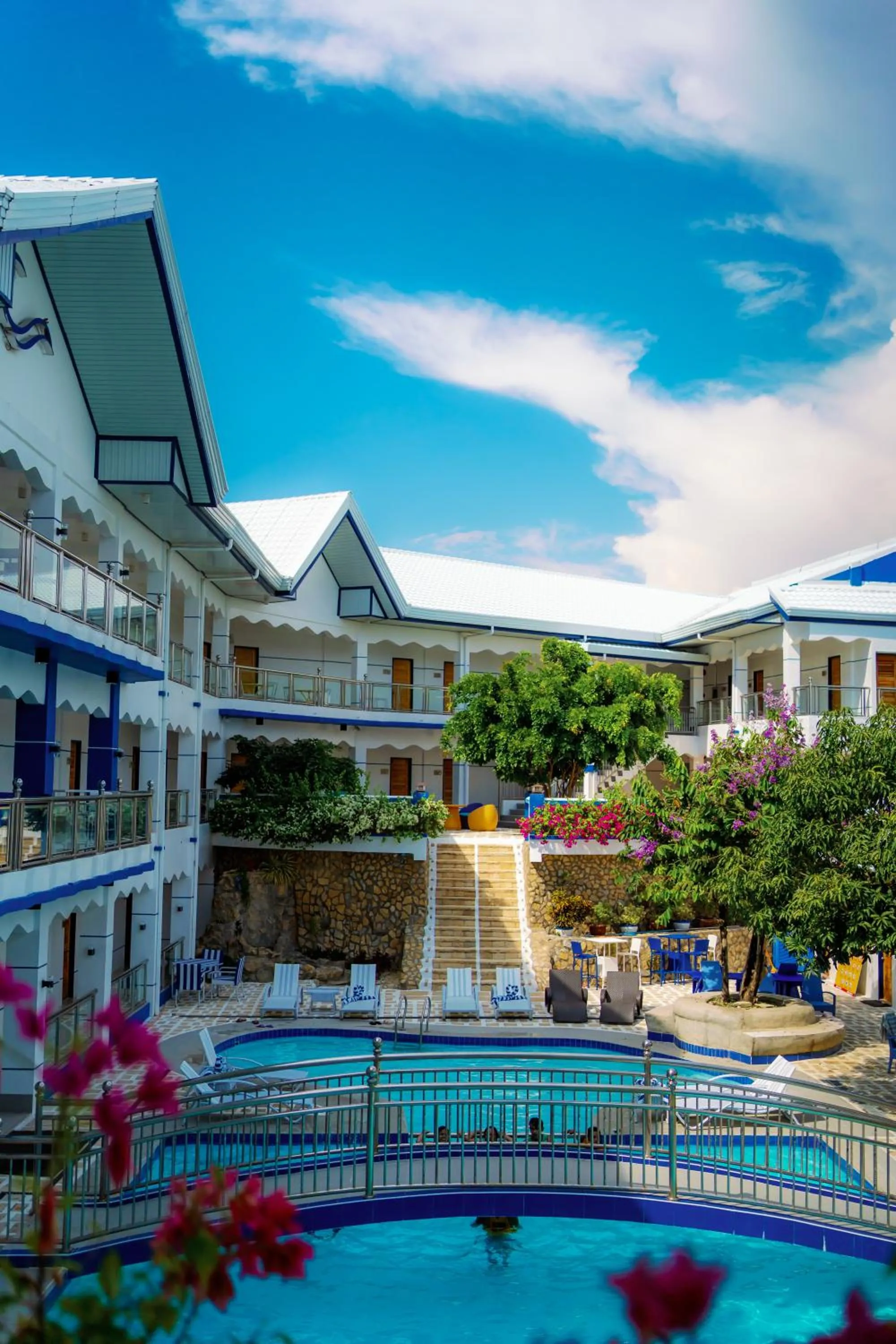 Property building in Santiago Cove Hotel and Restaurant