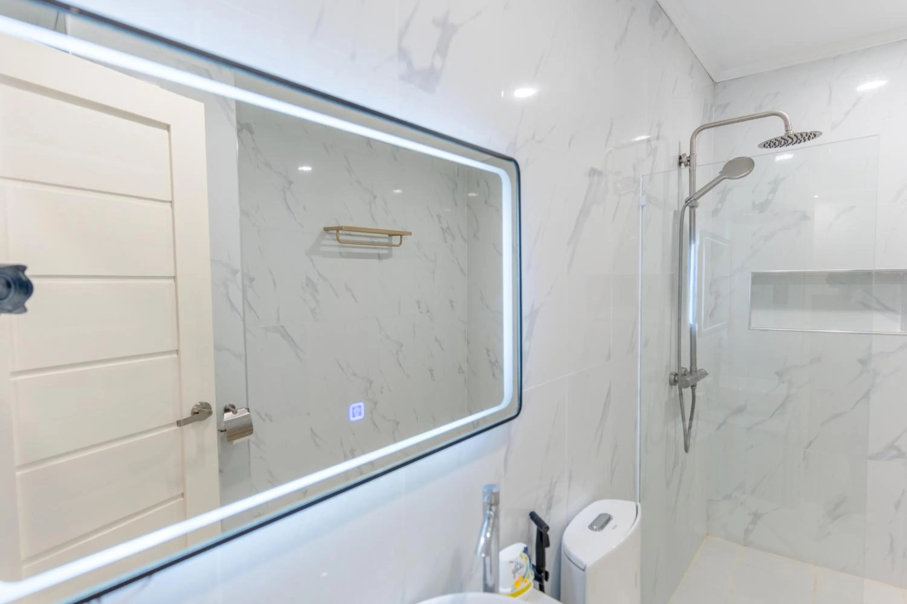 Santiago Cove Hotel and Restaurant