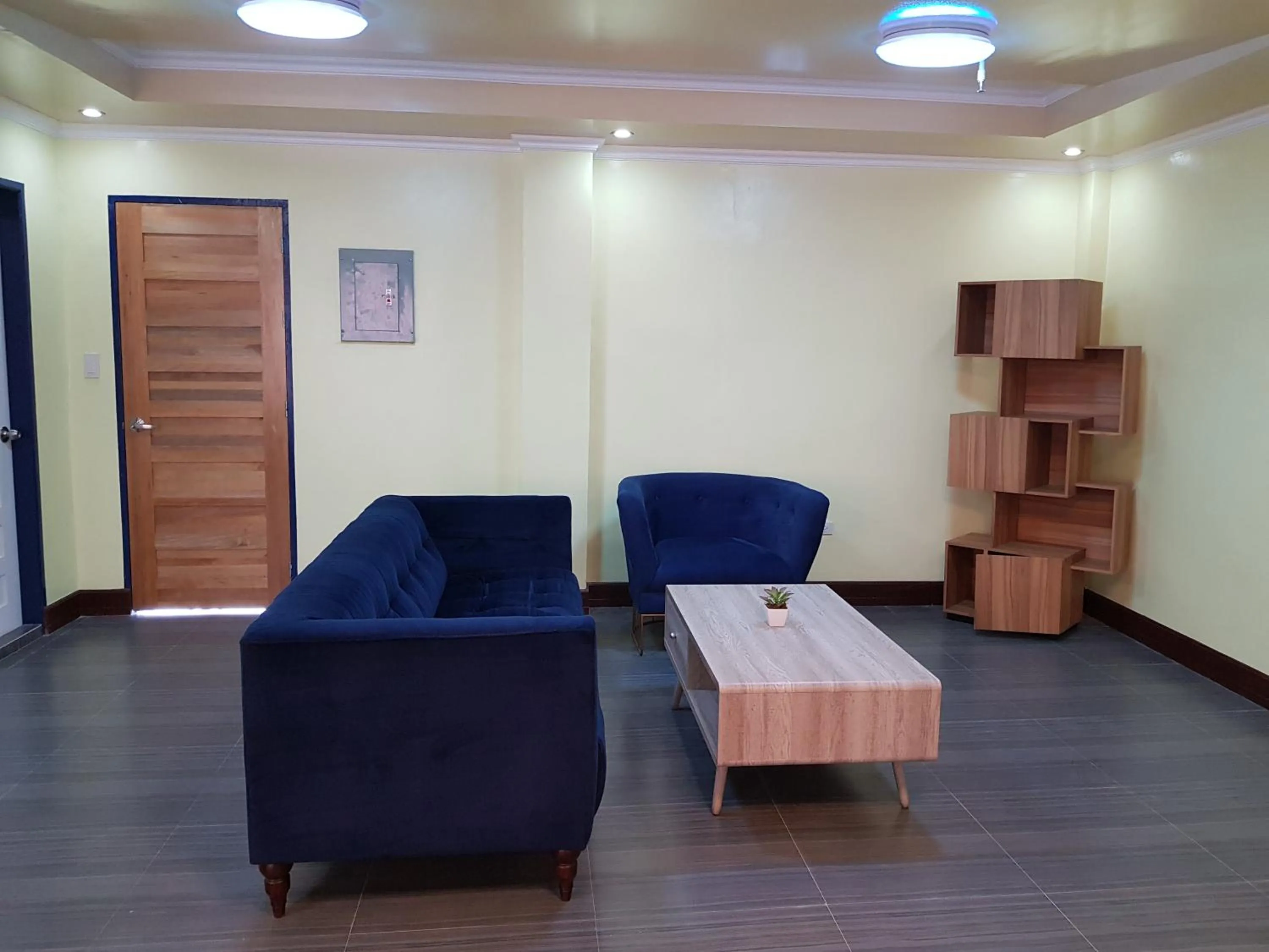 Living room in Santiago Cove Hotel and Restaurant