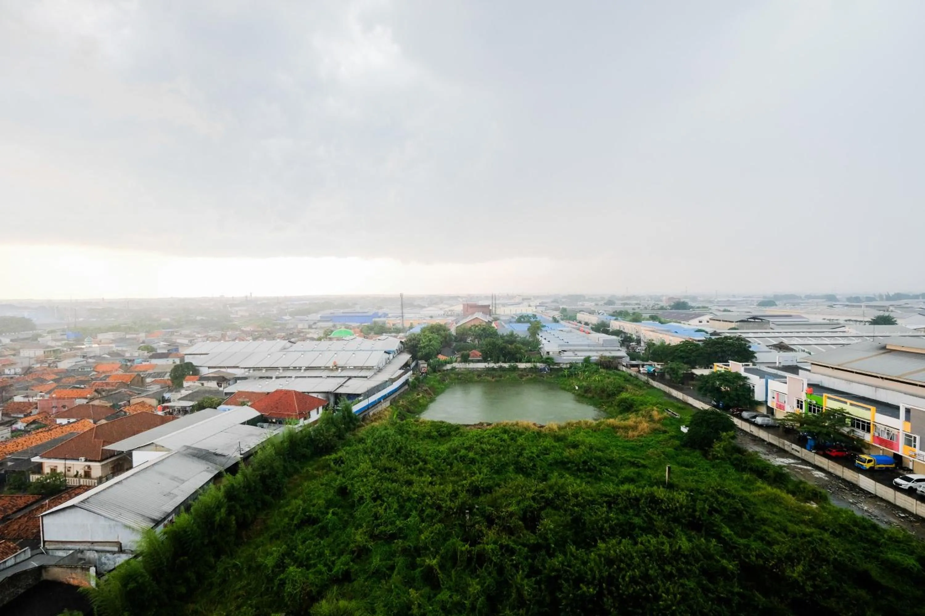 Property building in Simple Furnished Studio 19 Avenue Apartment By Travelio