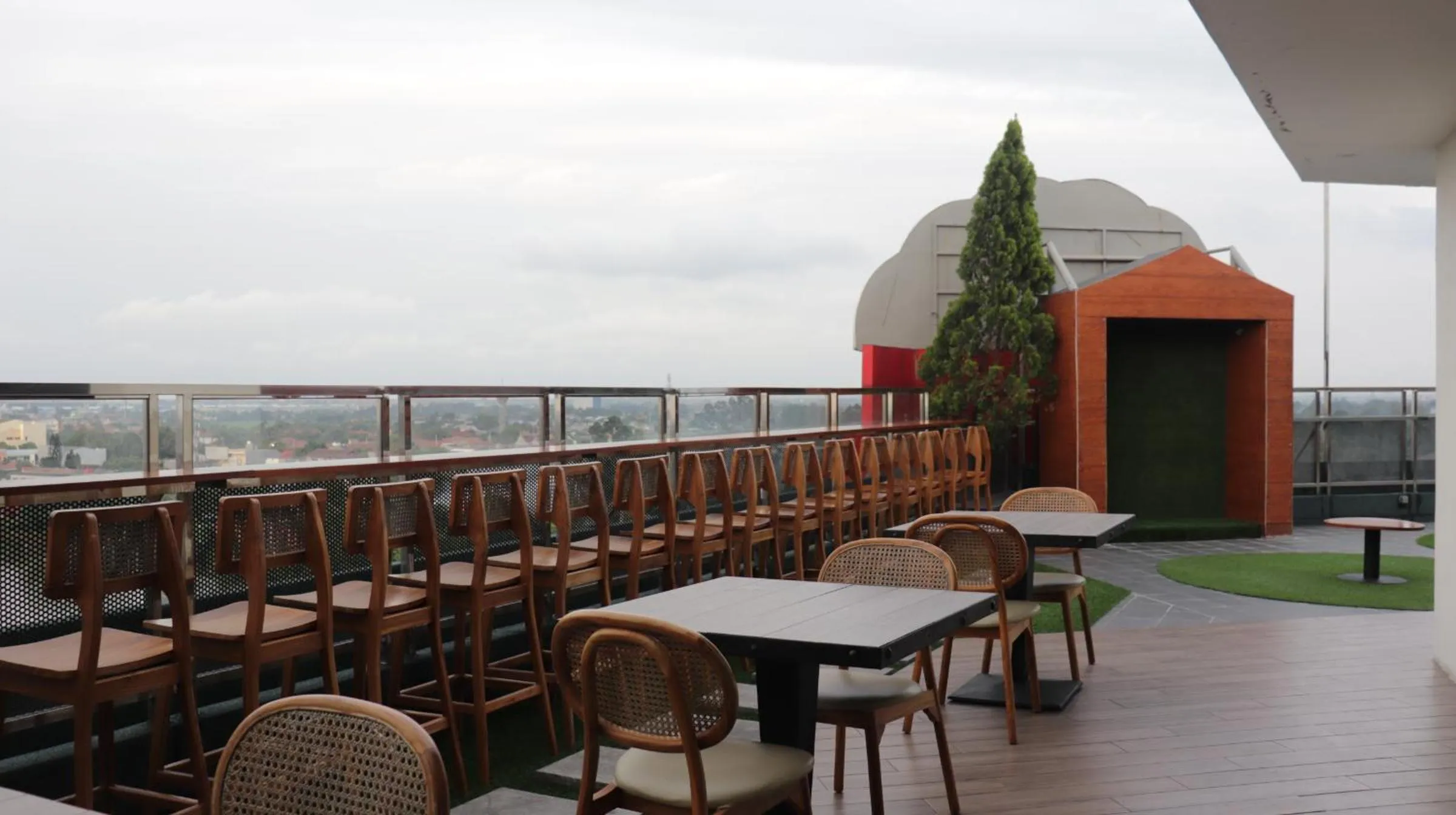 Day in Pakons Prime Hotel