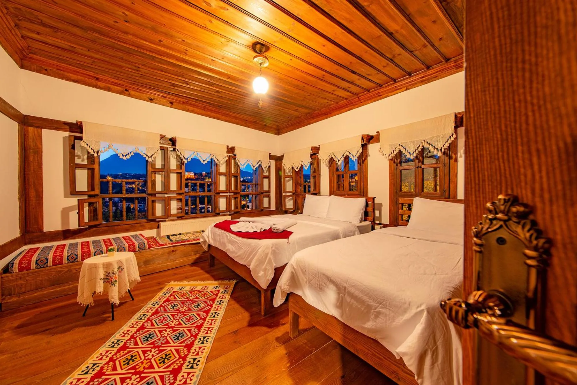 Bed in Hanedan Konak Hotel