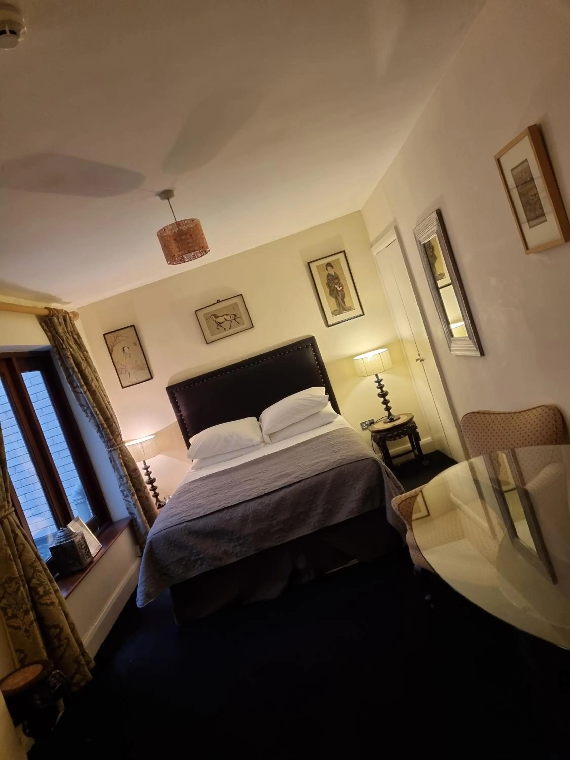 Bed in The Racquet Club