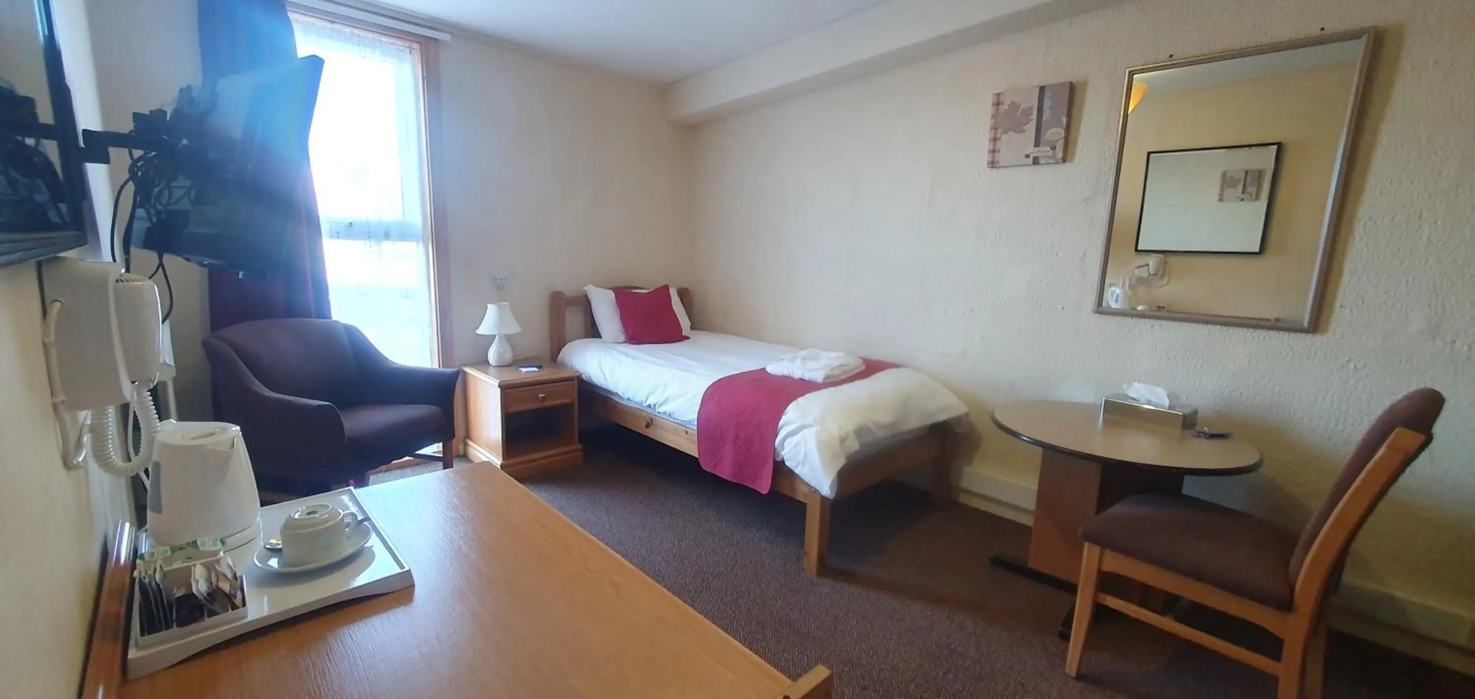 Bedroom, Bed in The Brae Hotel