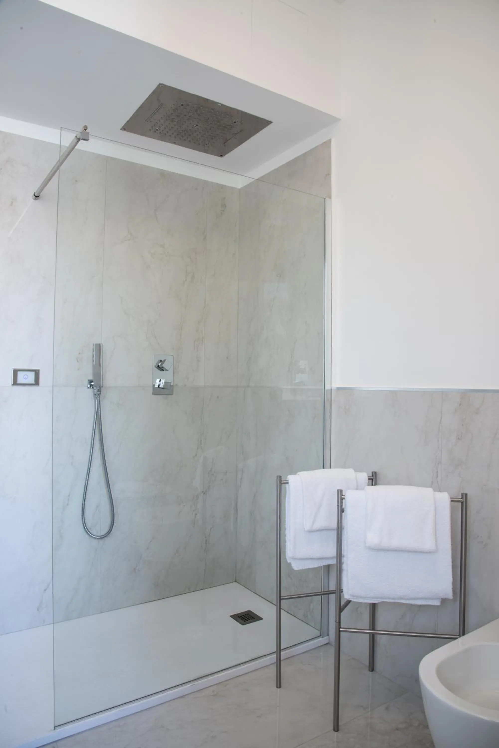 Bathroom in B&B La Marmora 39