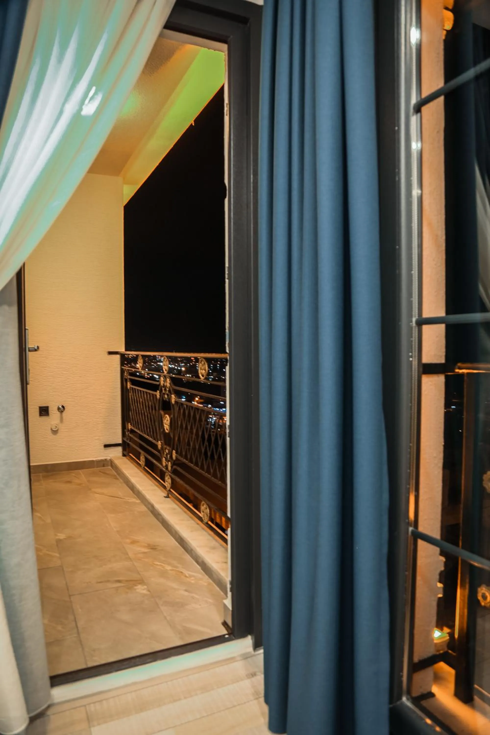 Balcony/Terrace in White Golden Suite Hotel