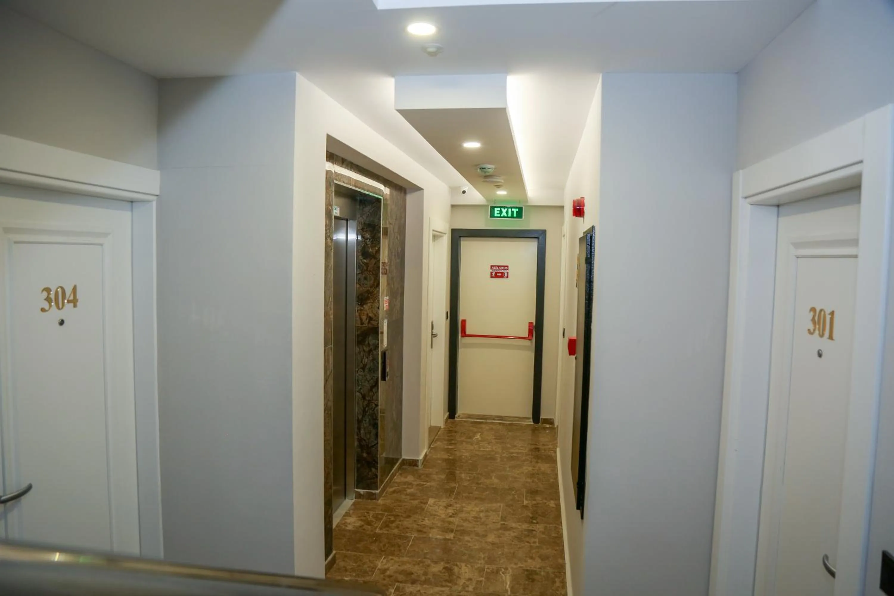 Floor plan in White Golden Suite Hotel