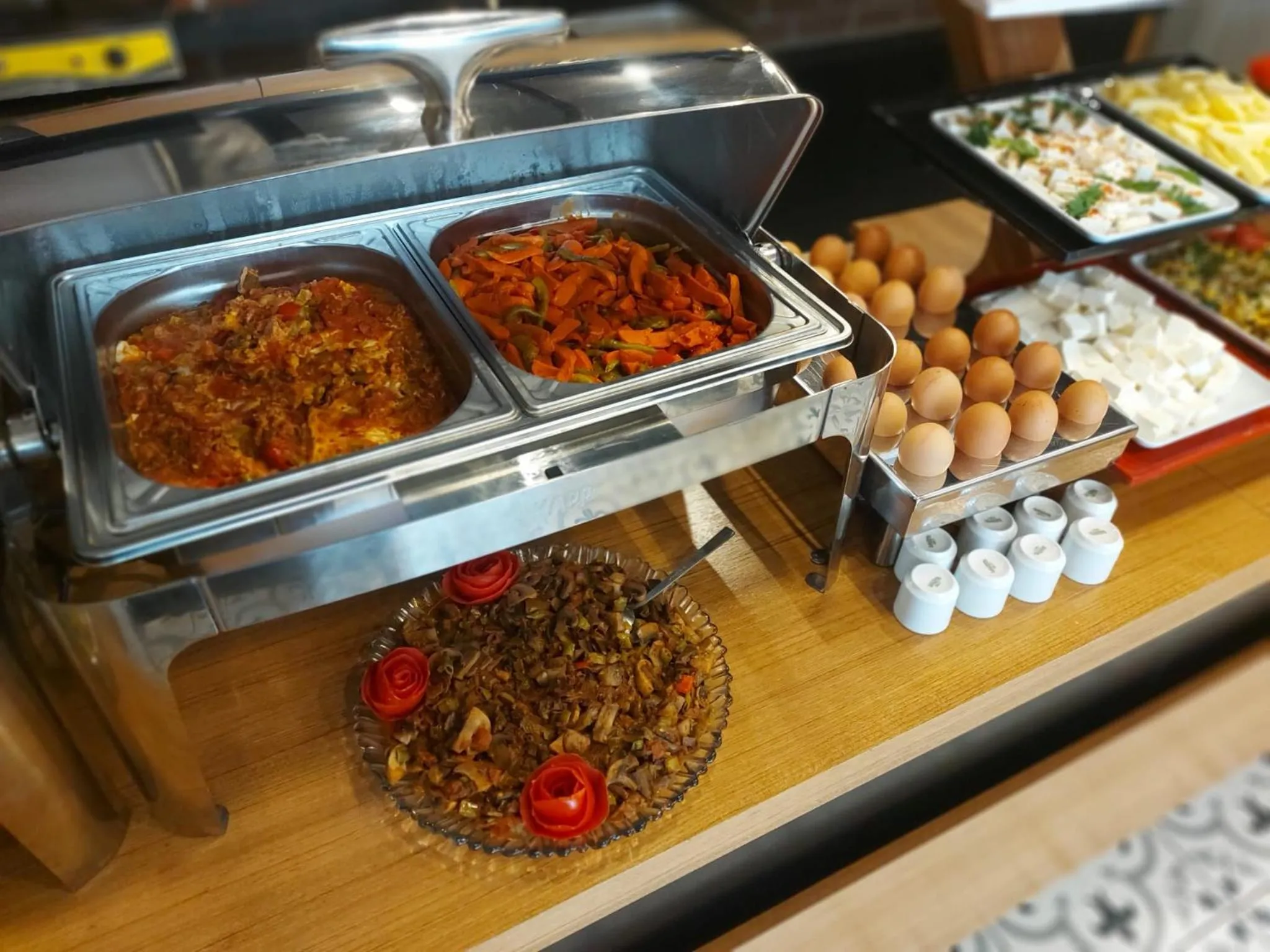 Food and drinks in White Golden Suite Hotel