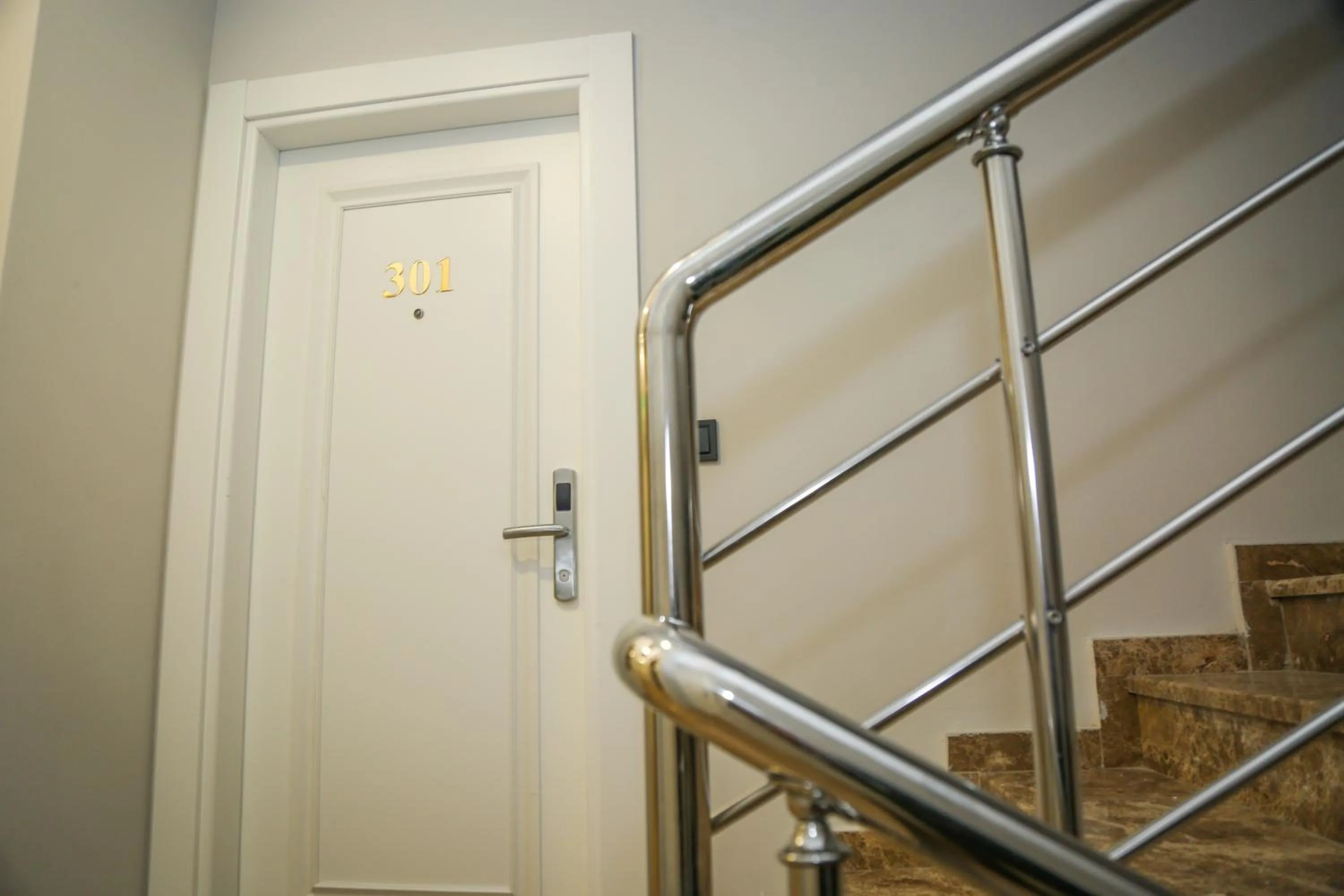 Massage in White Golden Suite Hotel