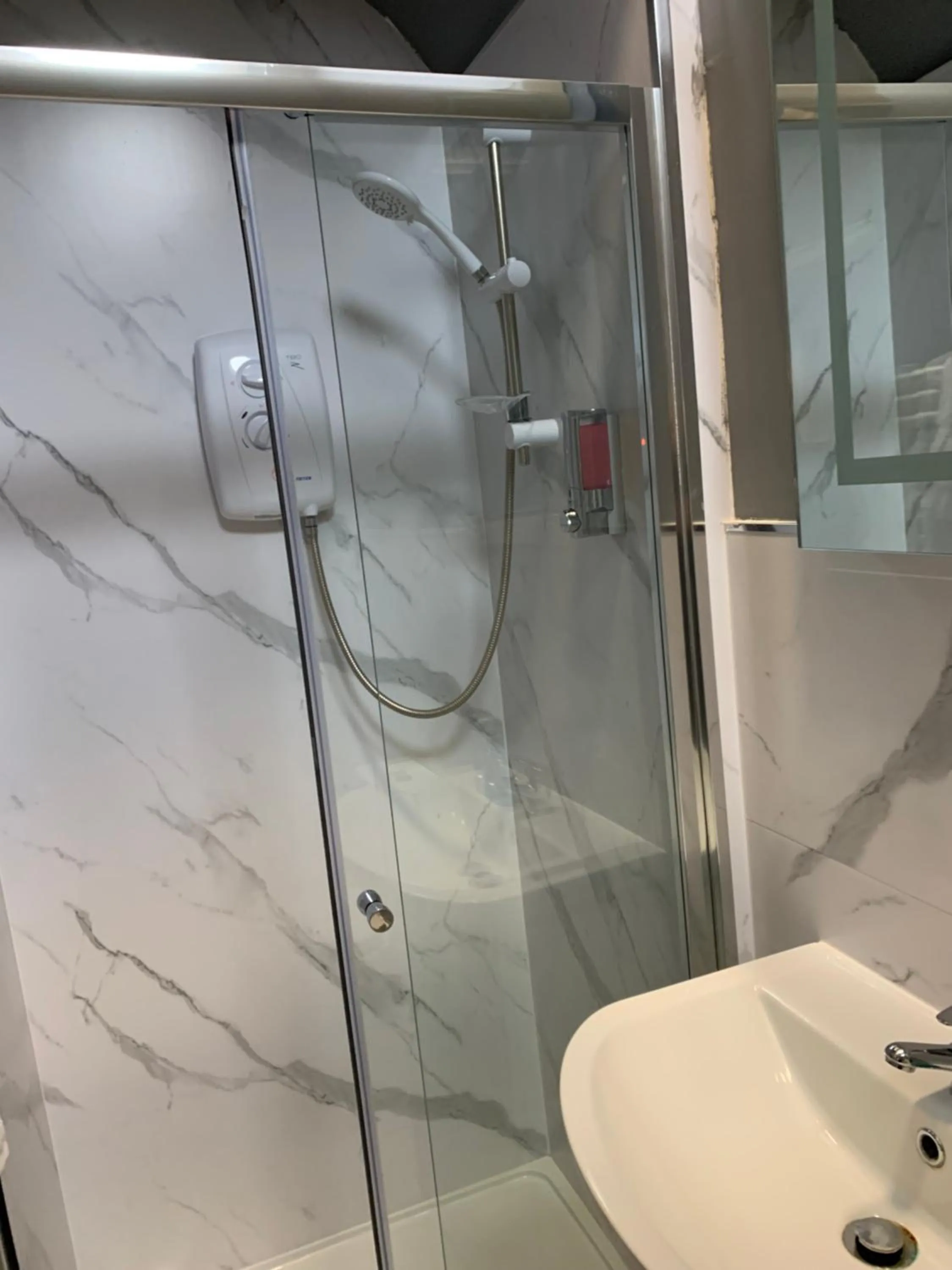 Bathroom in PLATFORM City Studio with Parking