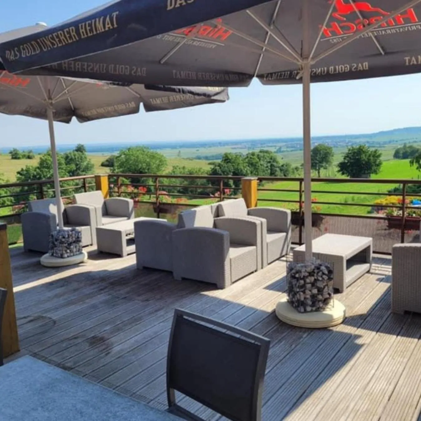 Patio in Hôtel du Bollenberg - Restaurant "Côté Plaine" - Spa de la Colline