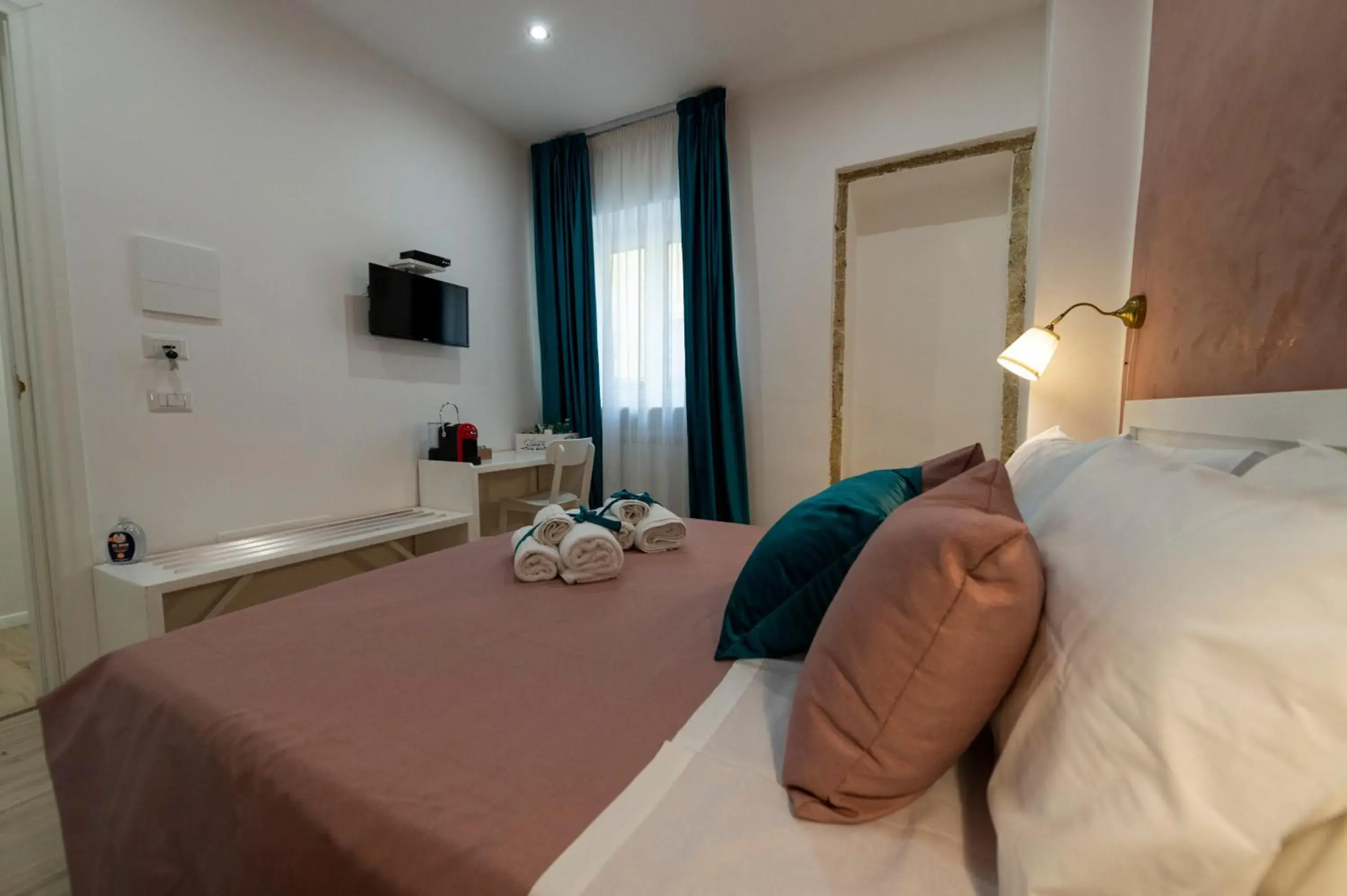 Economy Double Room in Claire Economy Double Room in Claire