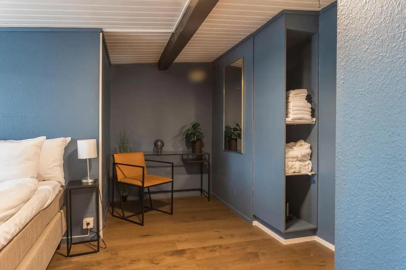 Seating area, Bed in Hotell MAVI