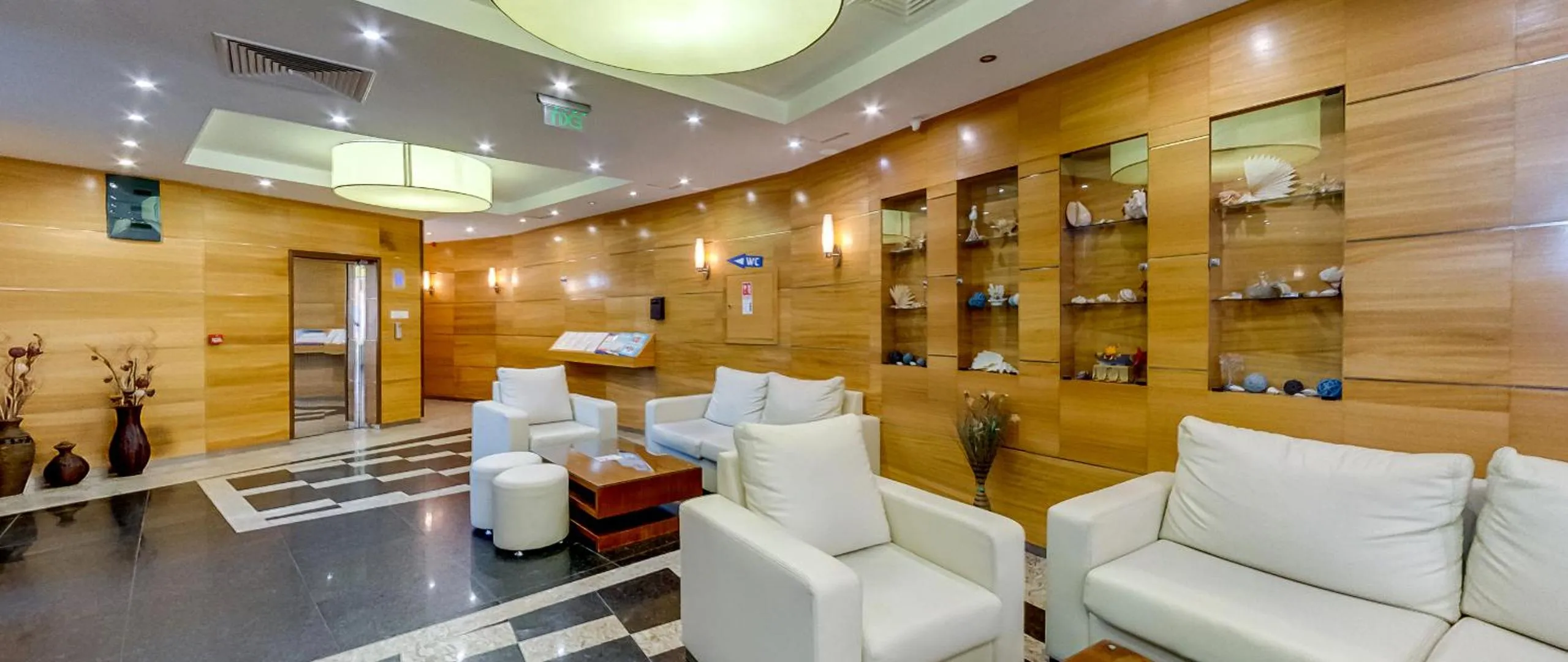 Briz Beach Apartments