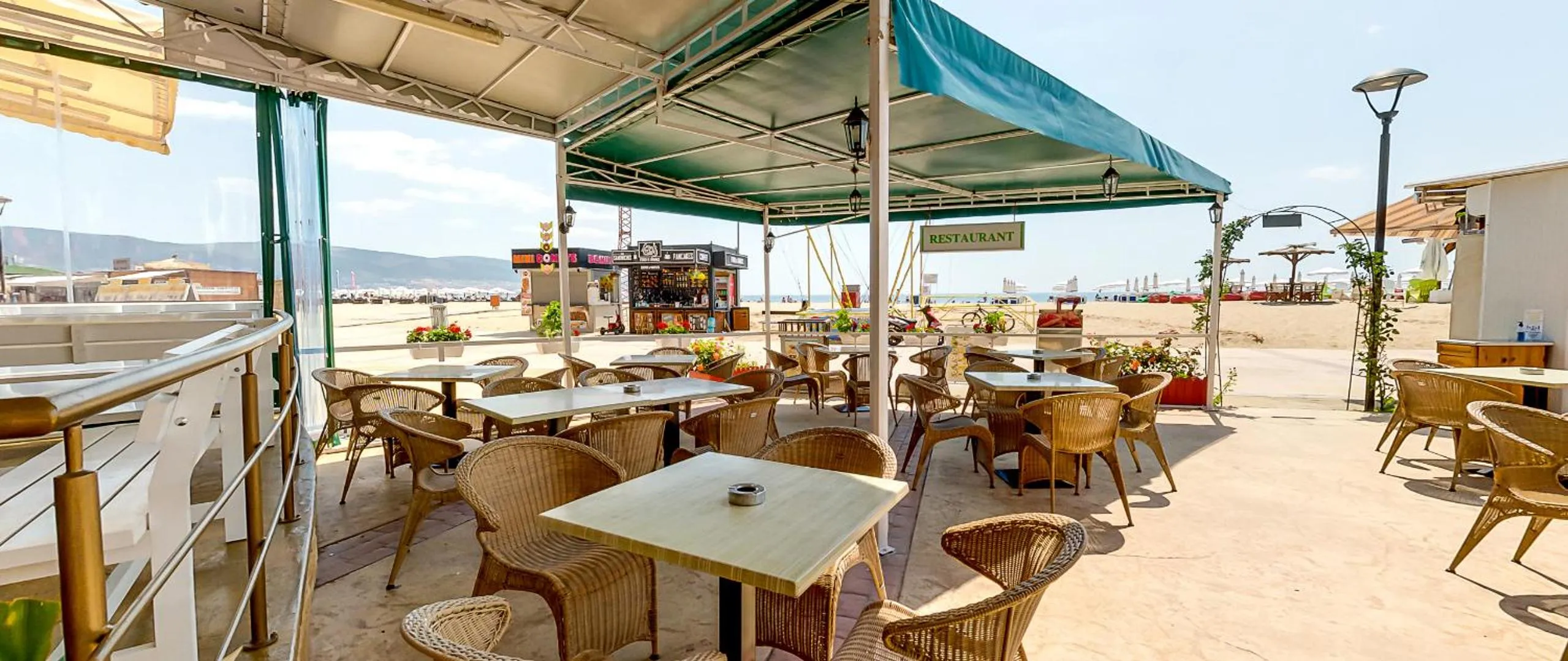 Restaurant/places to eat in Briz Beach Apartments