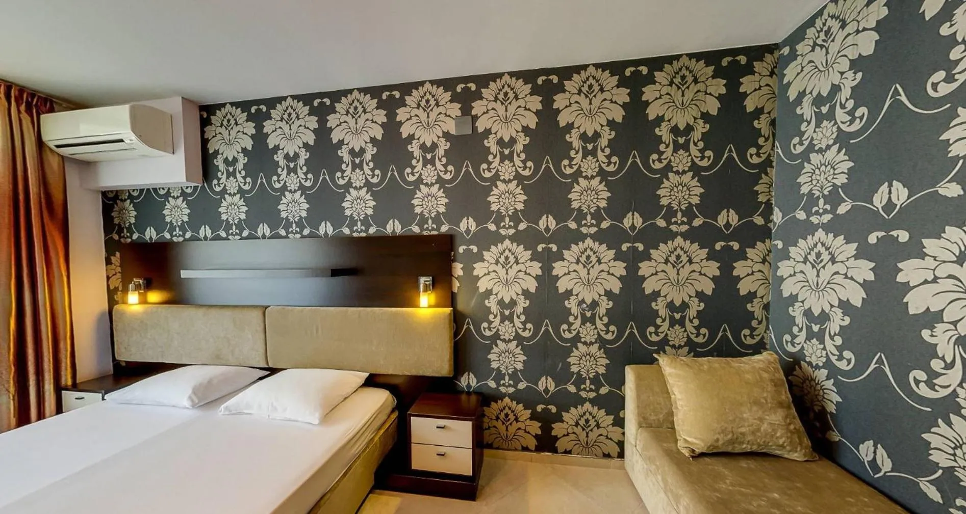 Briz Beach Apartments