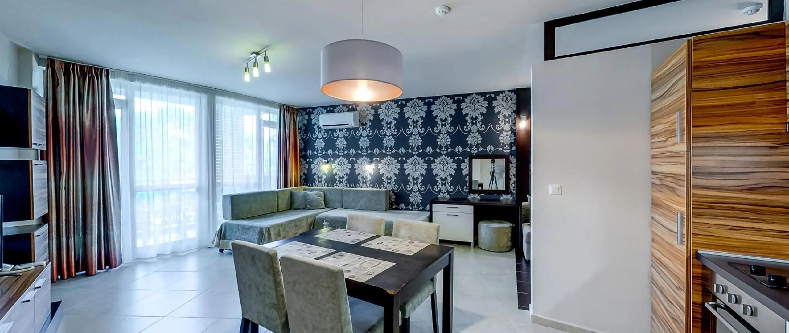 Briz Beach Apartments