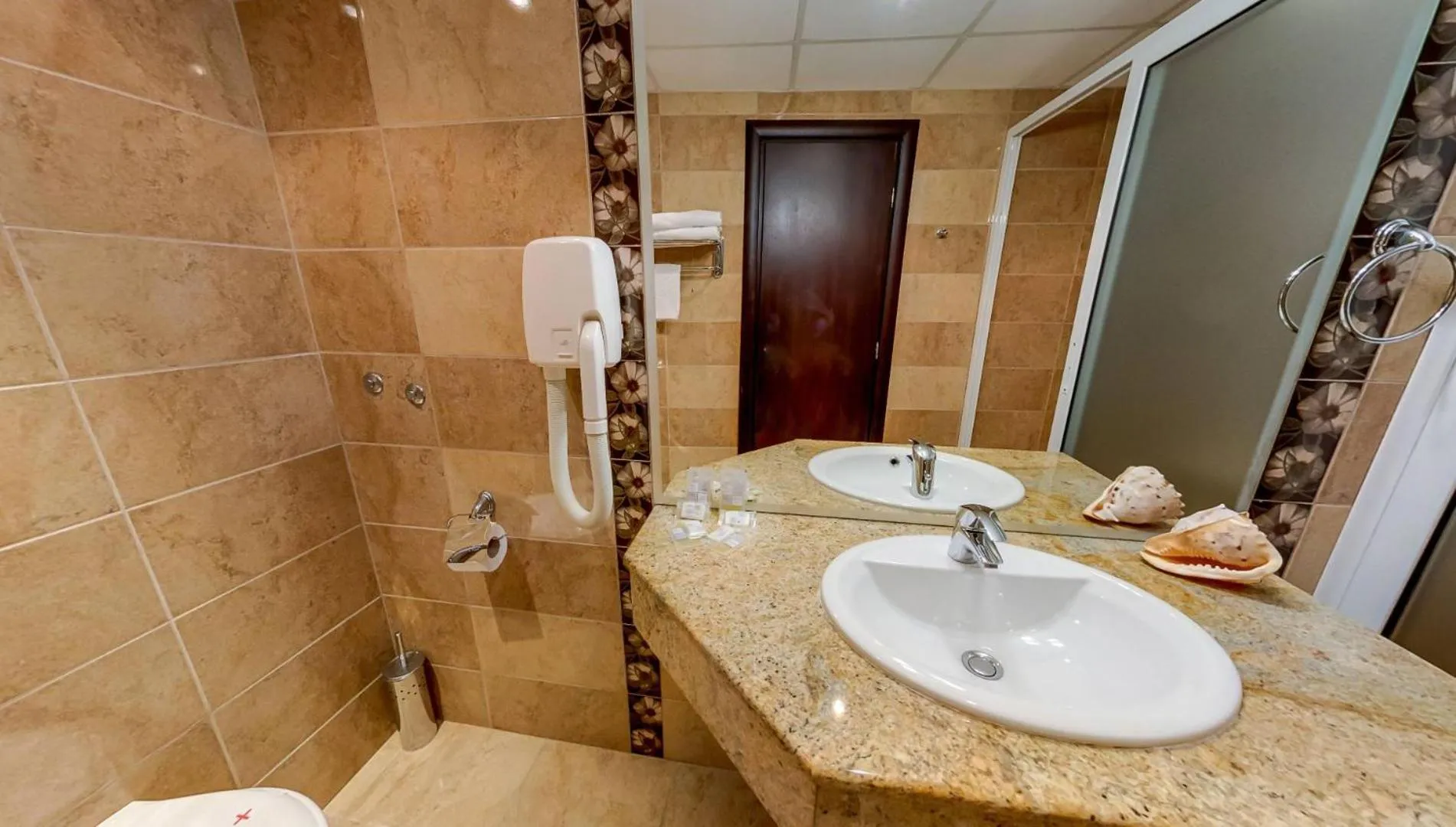 Briz Beach Apartments