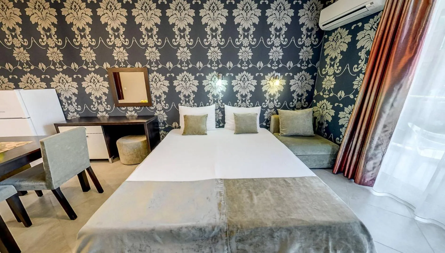 Briz Beach Apartments