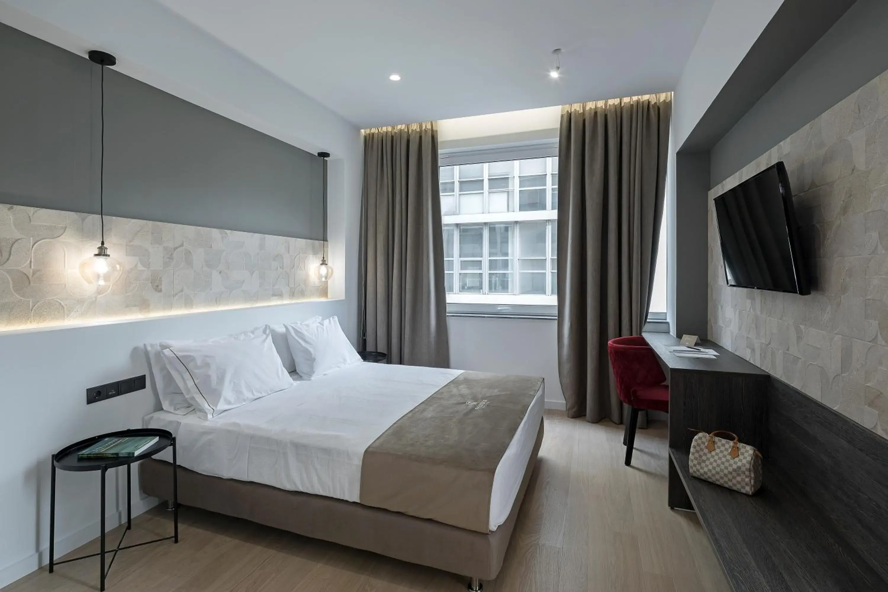 Deluxe Double Room in Philosofia Athens Suites Deluxe Double Room in Philosofia Athens Suites