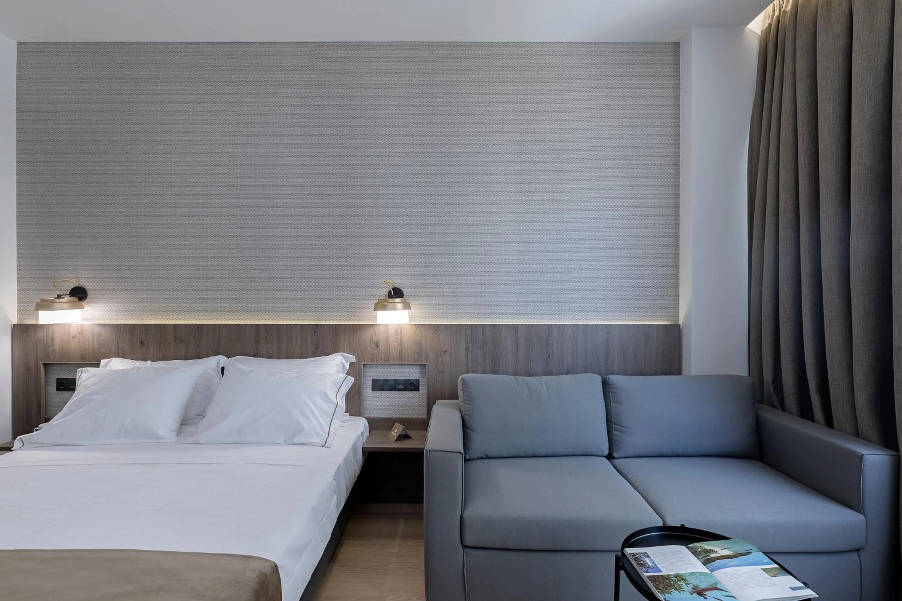 Bed in Philosofia Athens Suites