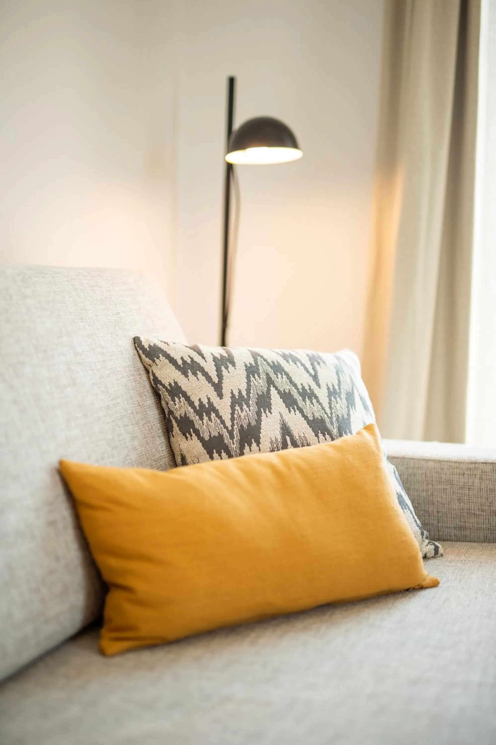 Decorative detail, Bed in Port Plaza Apartments