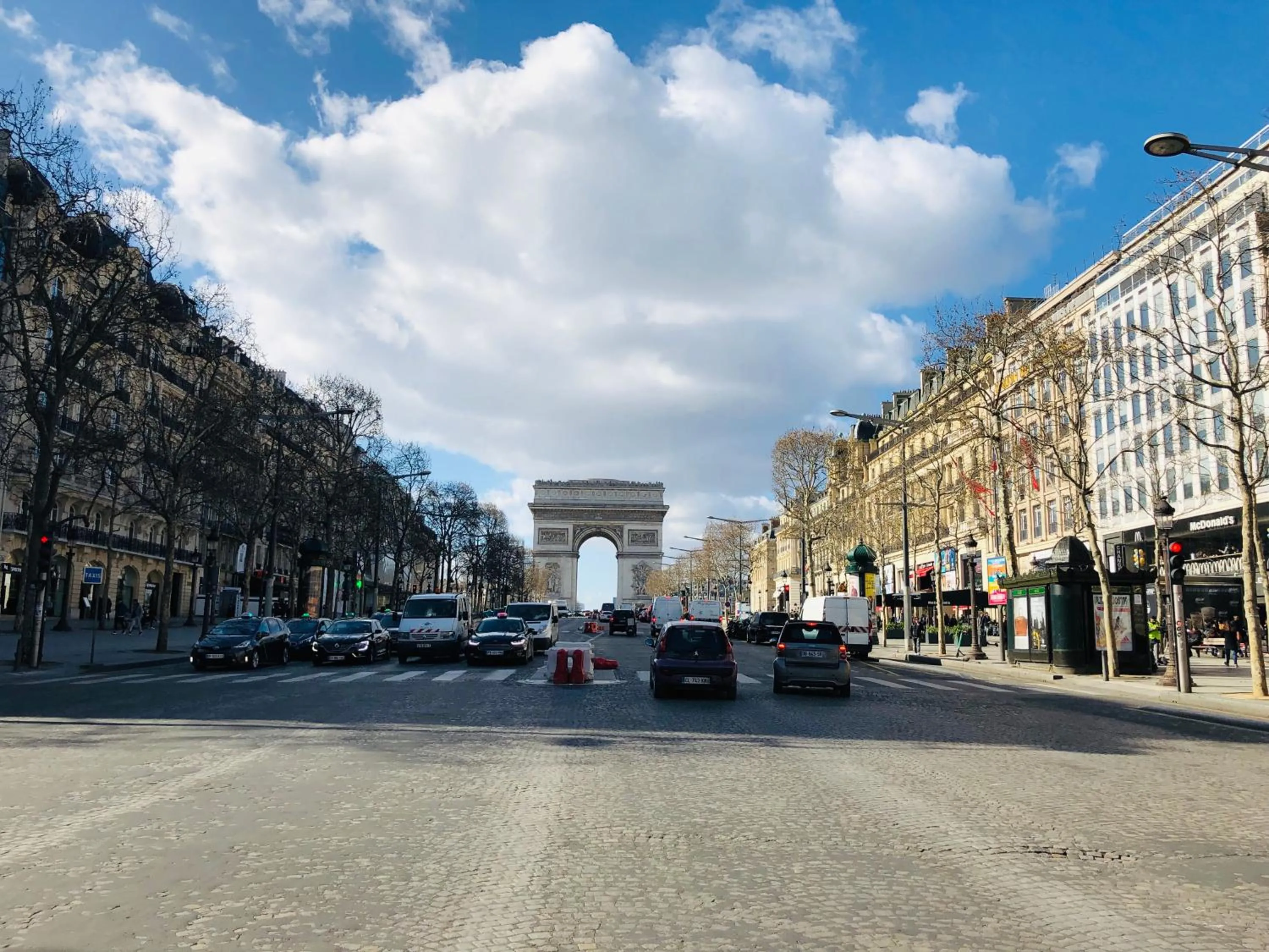 Other in ARC DE TRIOMPHE-CARNOT Luxury & Design